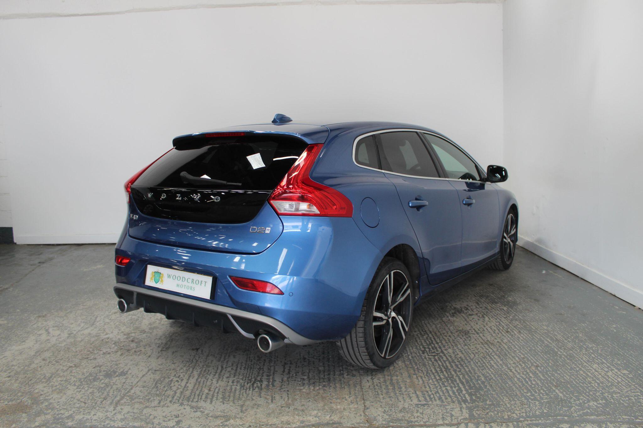 Volvo V40 view 8