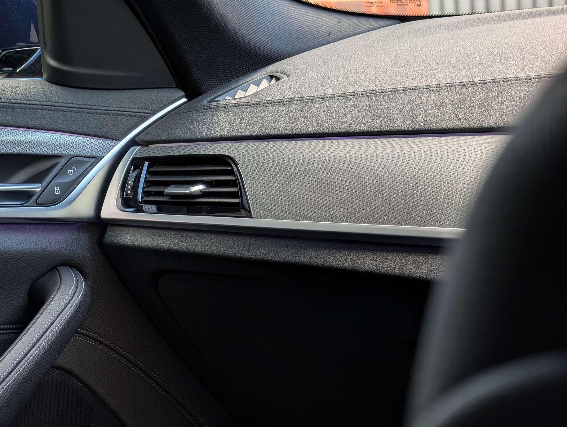 BMW 5 Series view 38