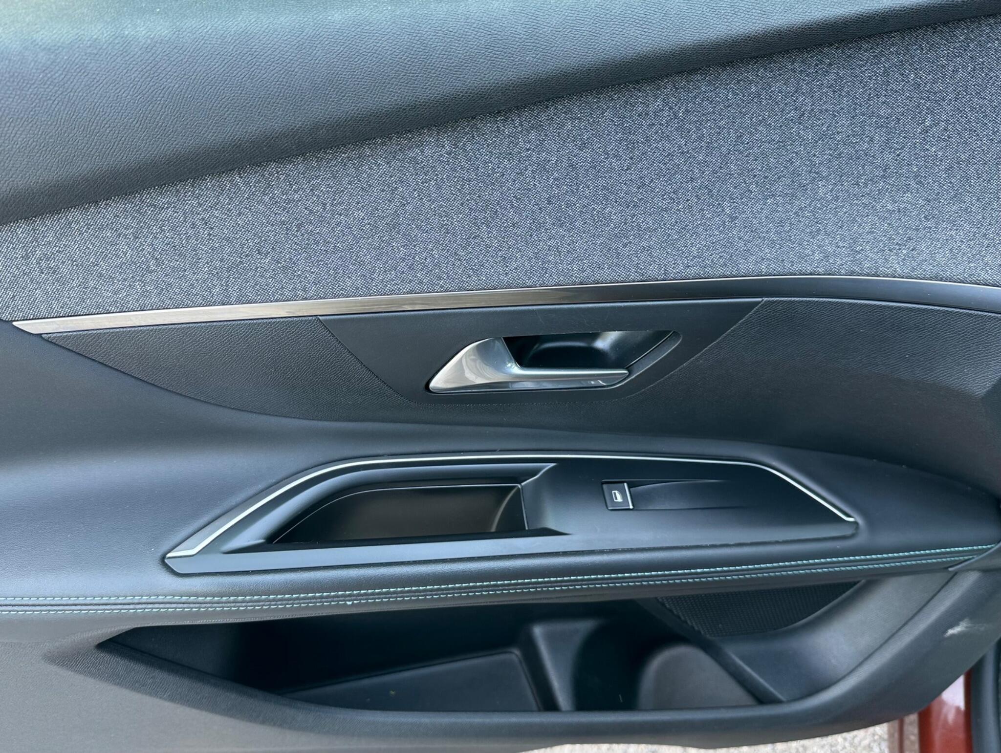 Peugeot 5008 view 19