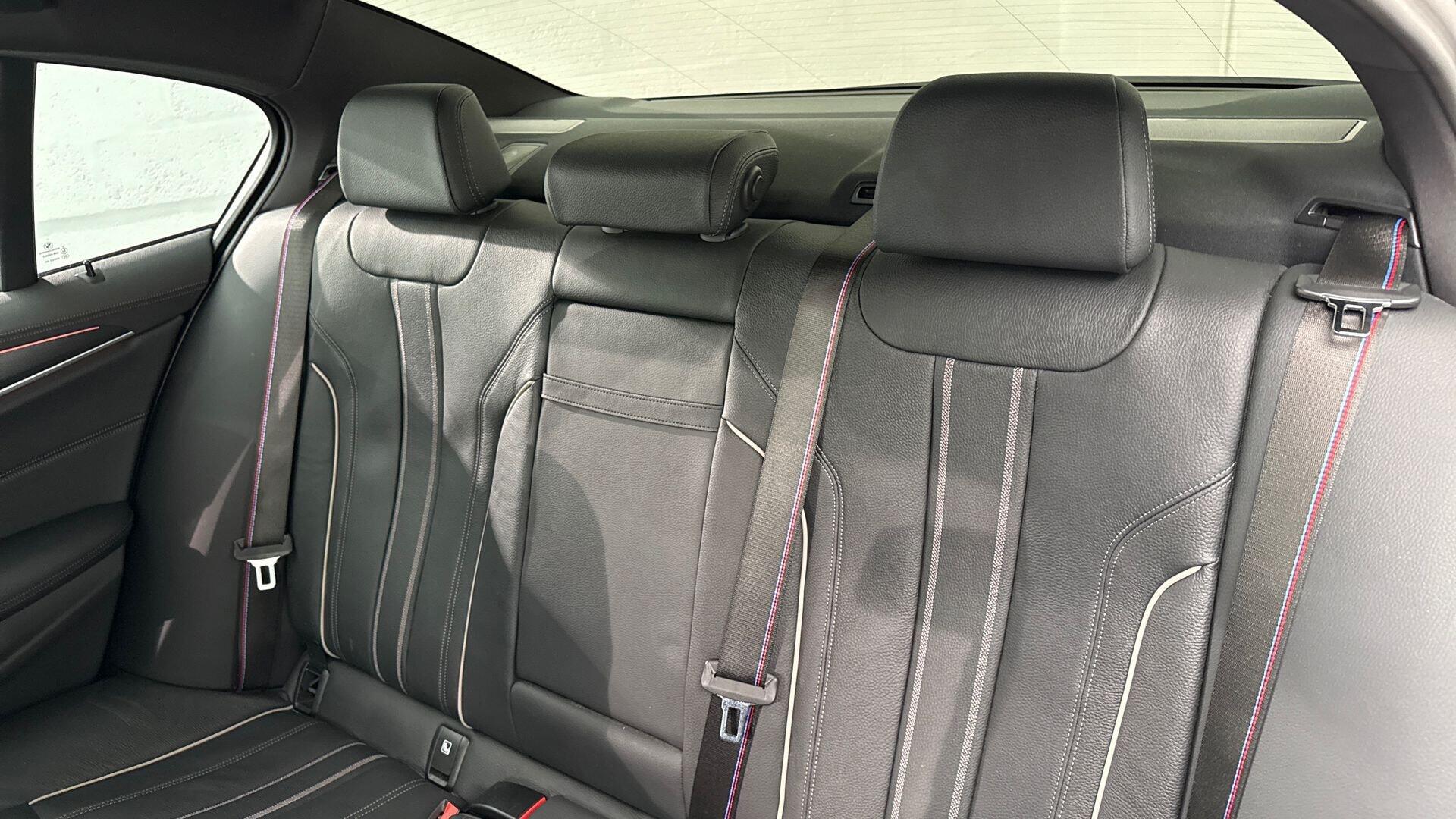 BMW 5 Series view 12