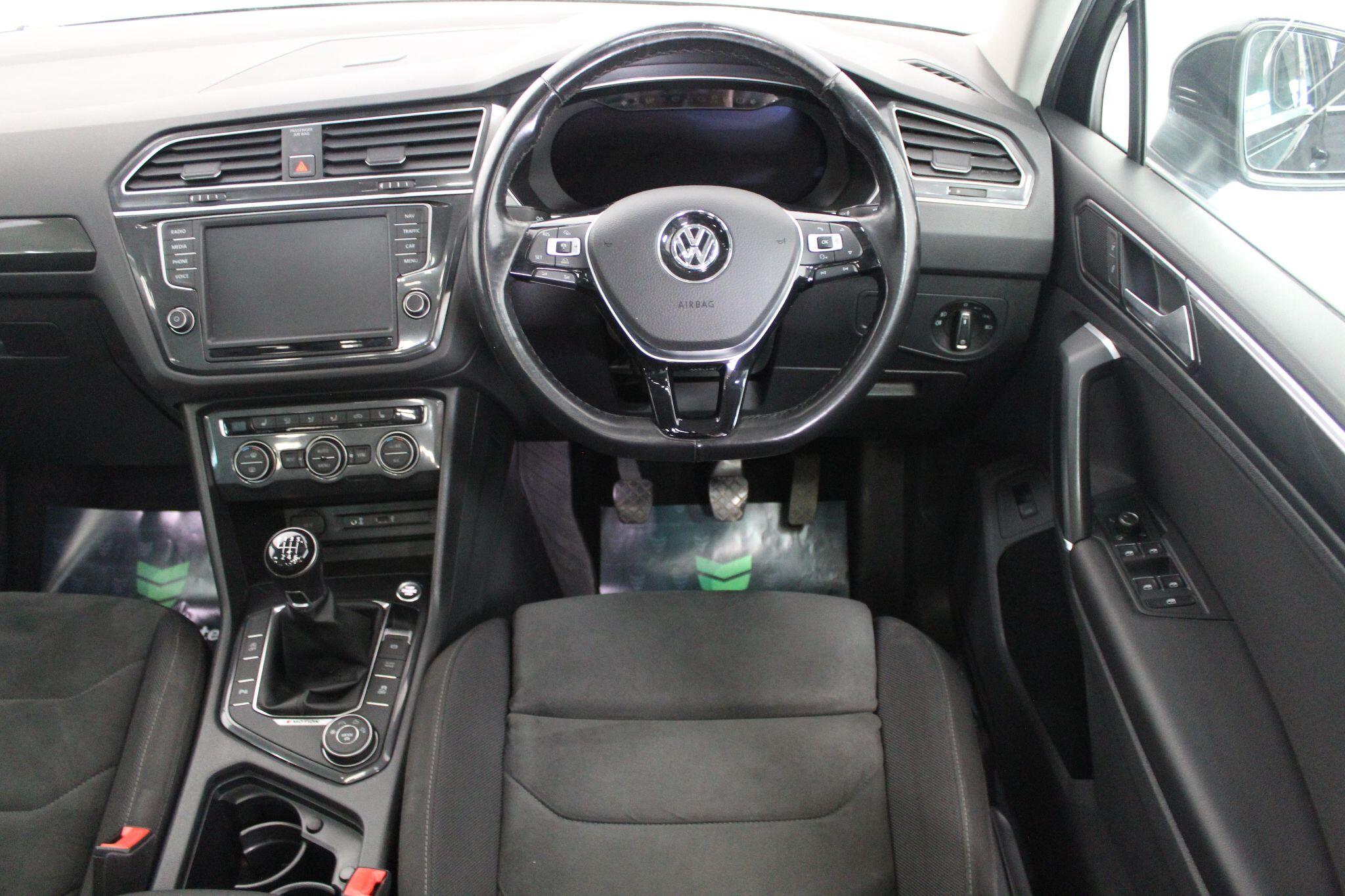 Volkswagen Tiguan view 48