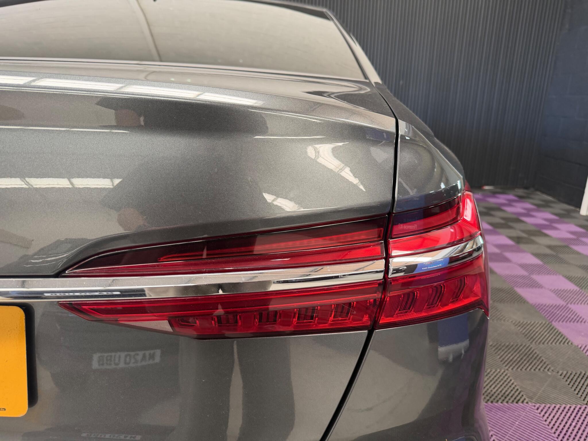 Audi A6 view 33