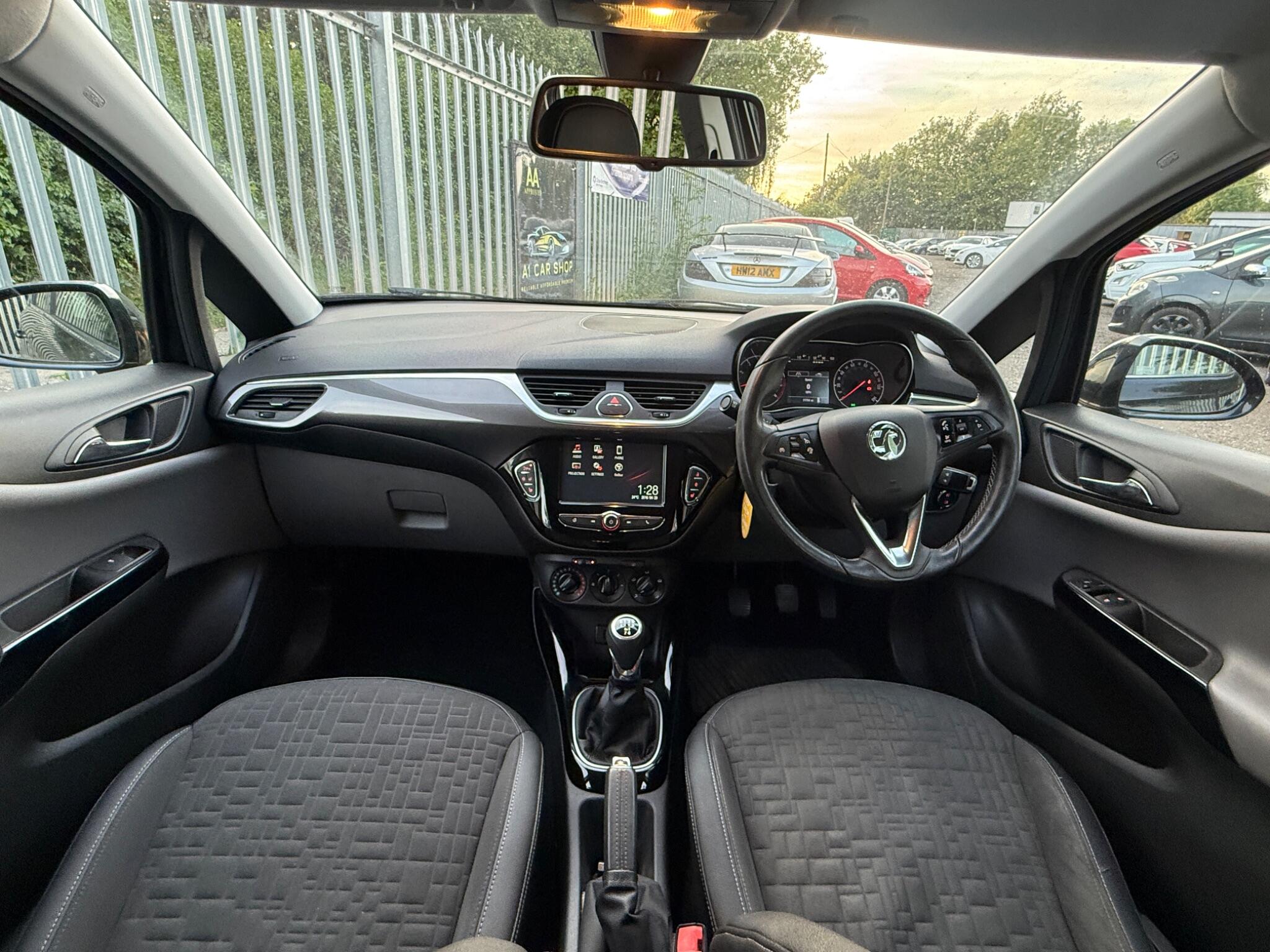 2016 Vauxhall Corsa image 19