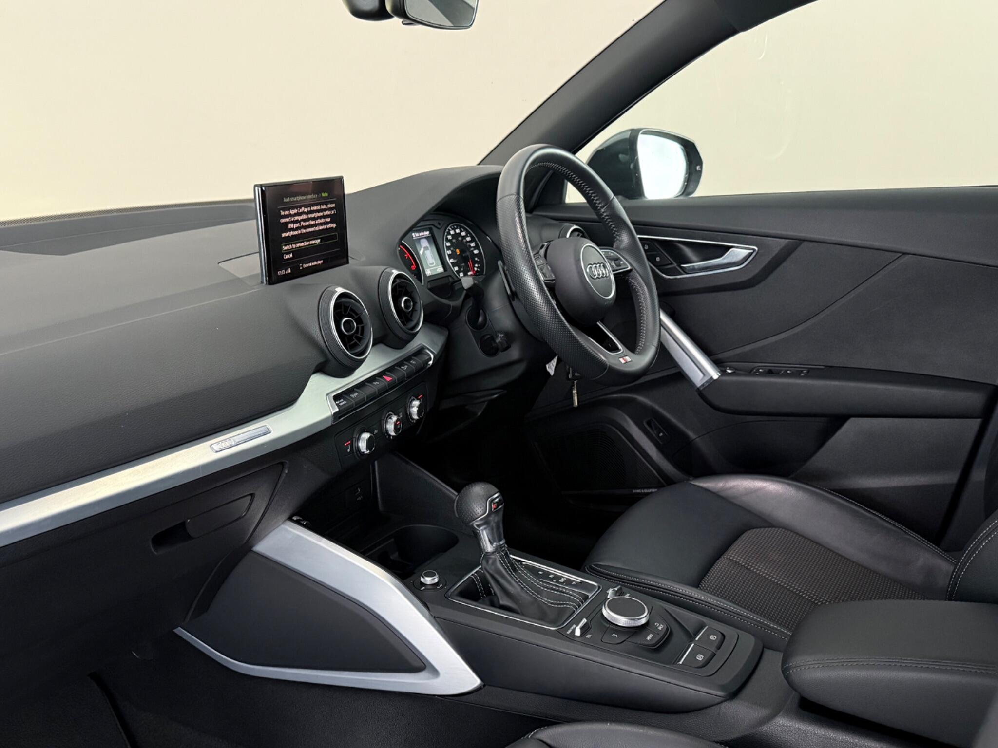 Audi Q2 view 4
