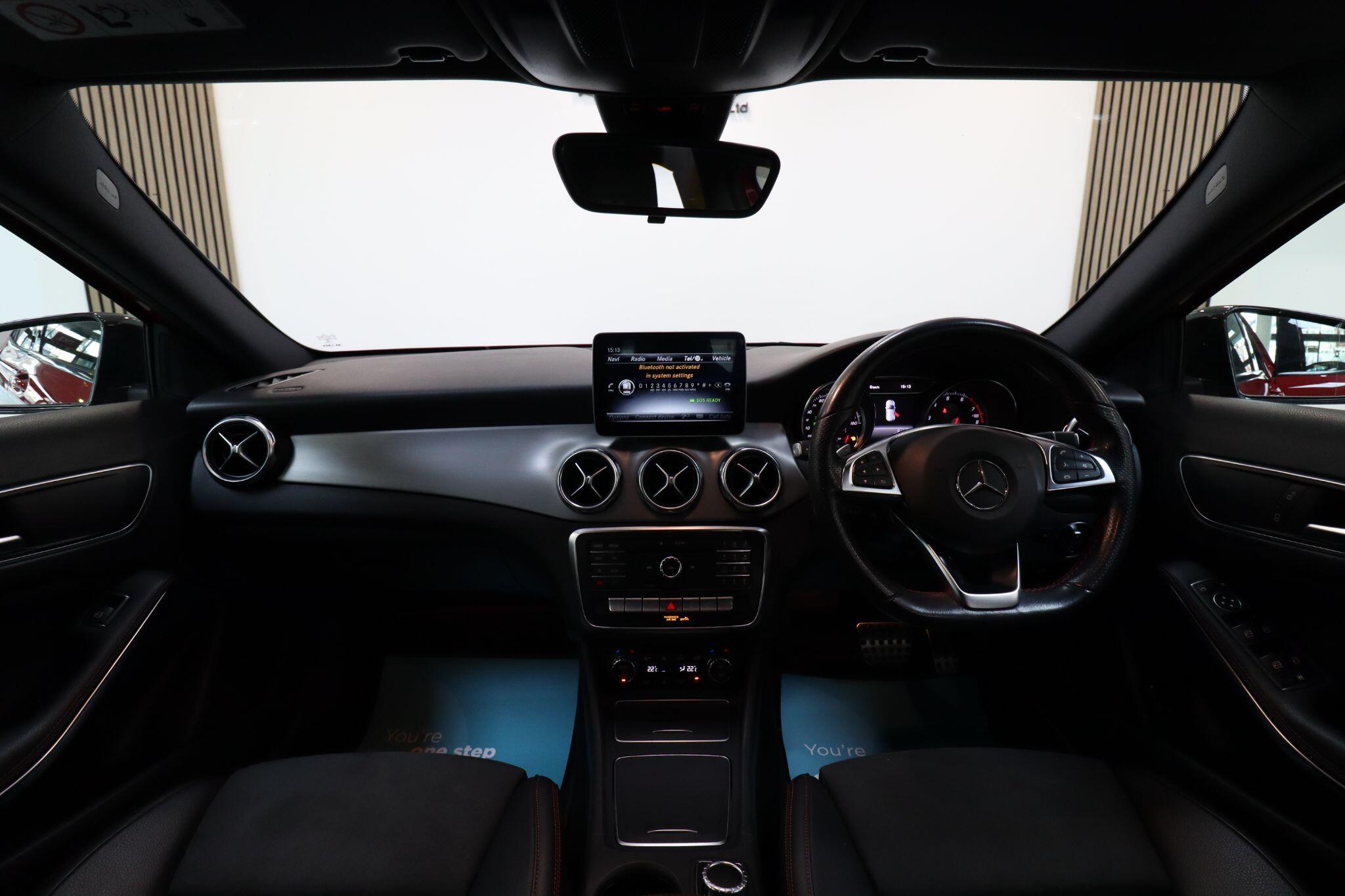 Mercedes-Benz Gla view 42