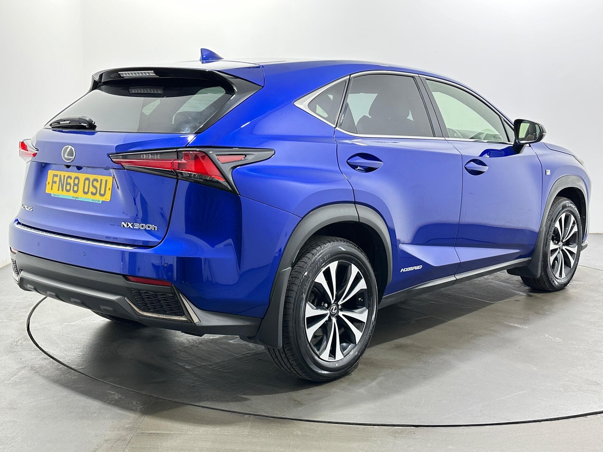 Lexus NX view 8