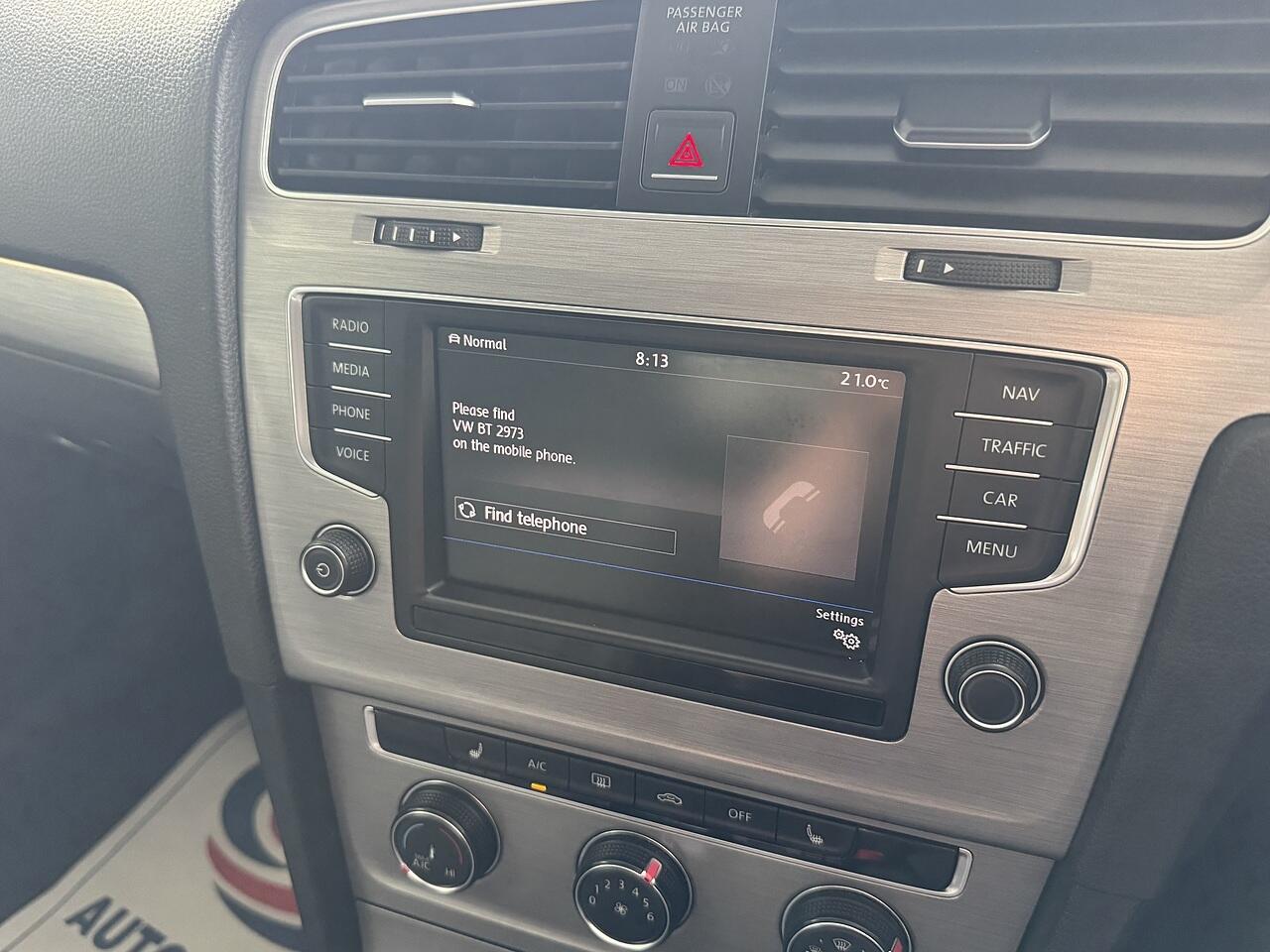 Volkswagen Golf view 18