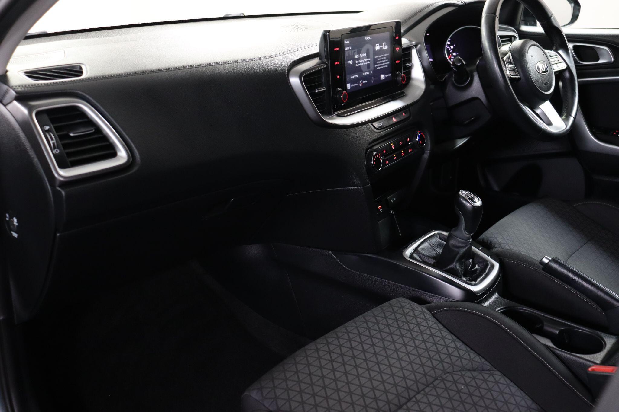 Kia XCeed view 34