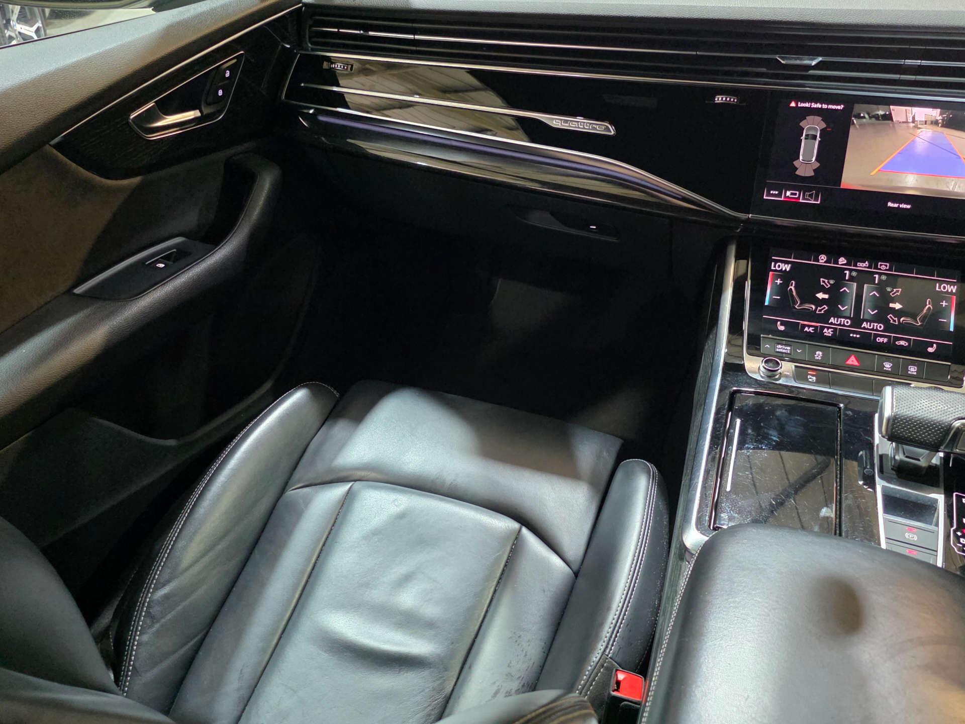 Audi Q7 view 35