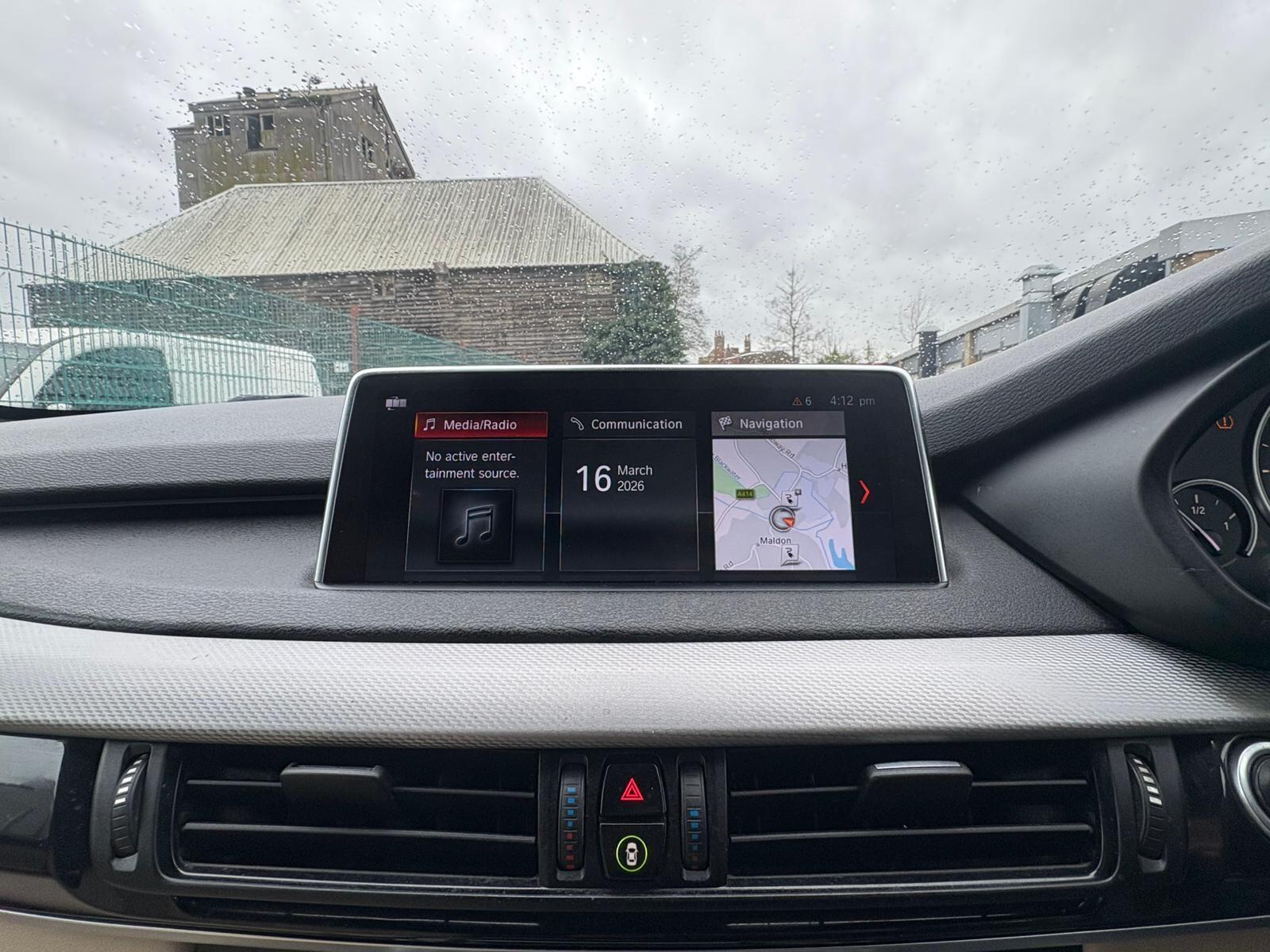 BMW X5 view 9