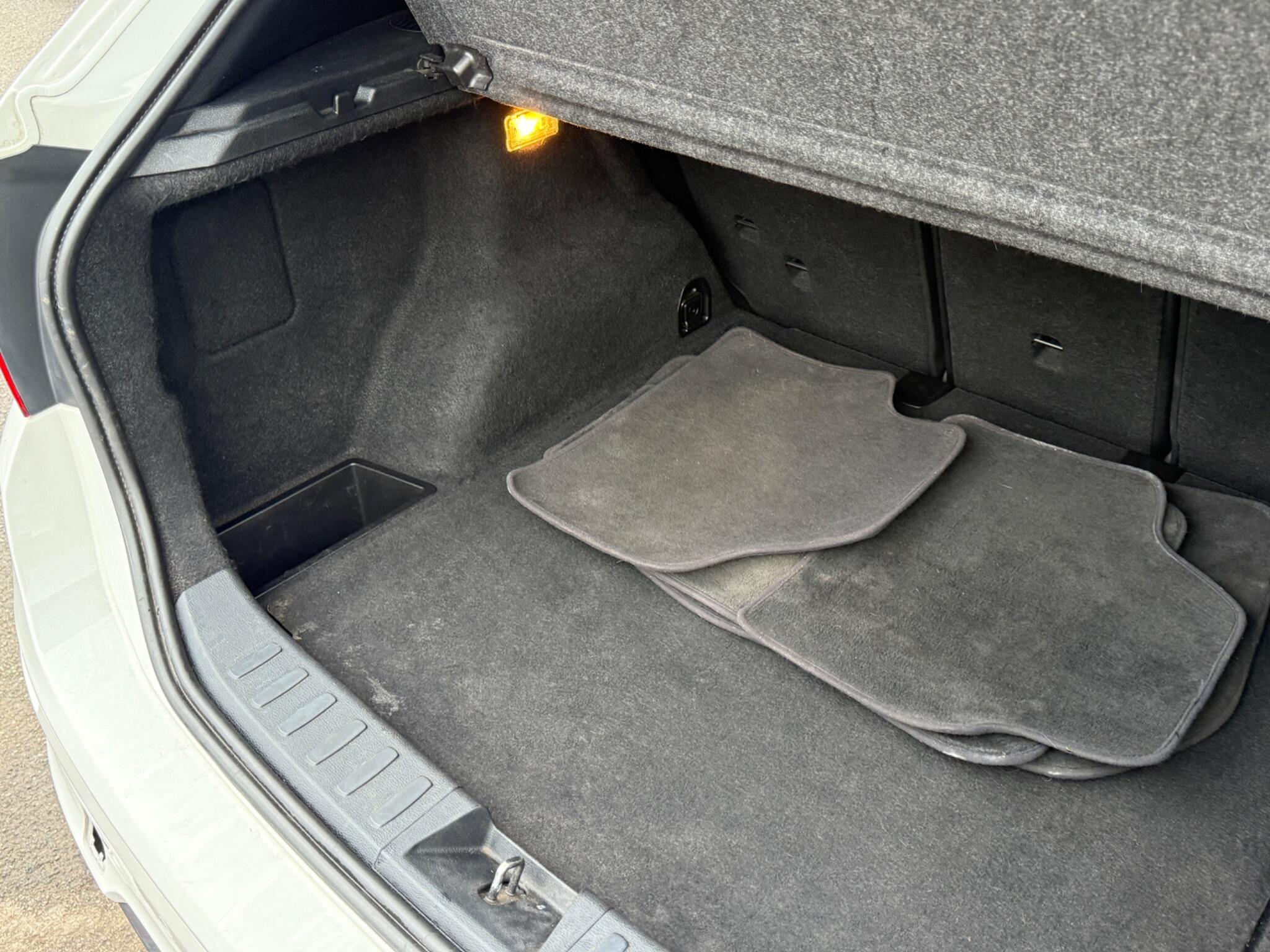 BMW X1 - Image 50