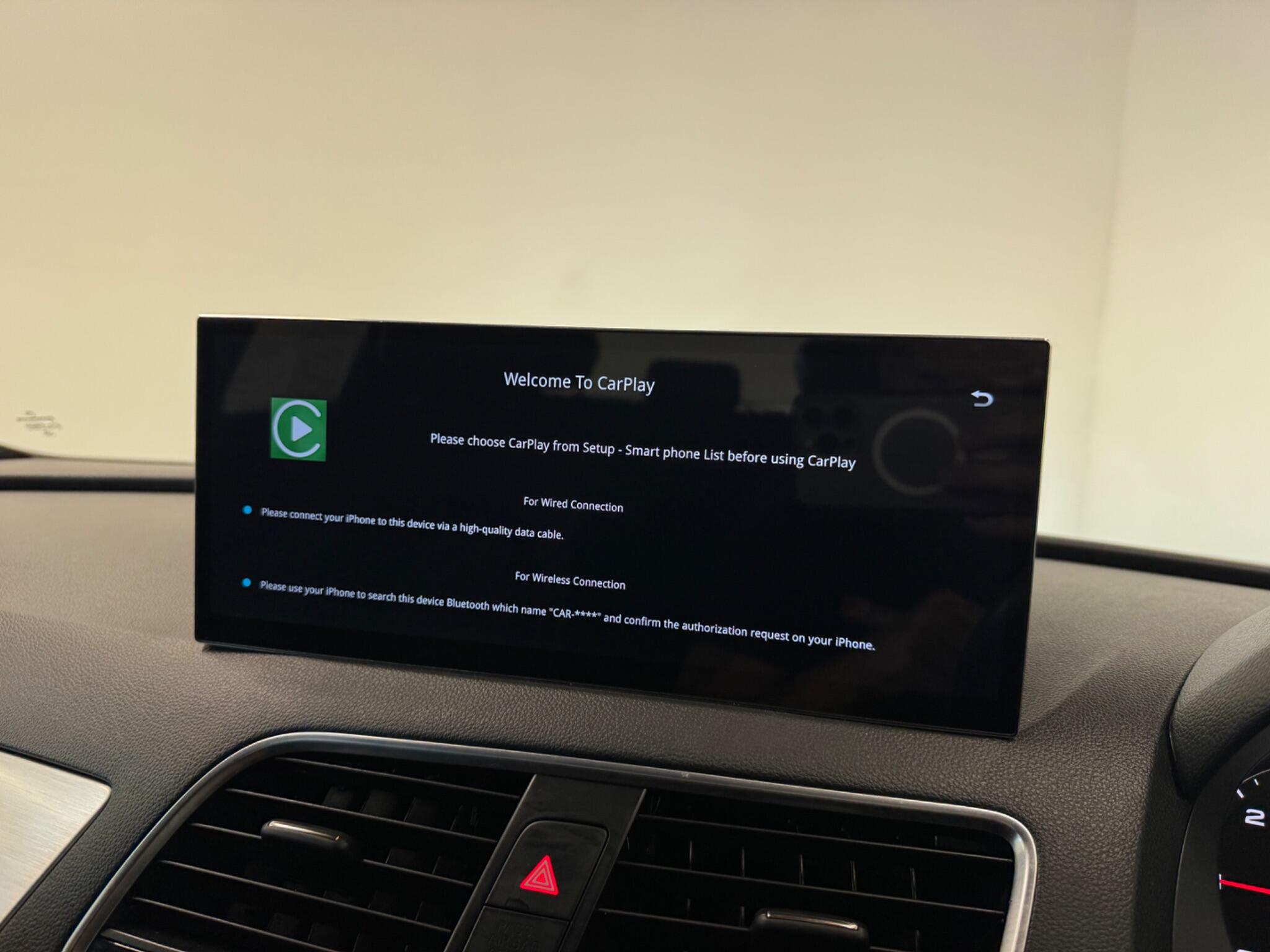 Audi Q3 view 19