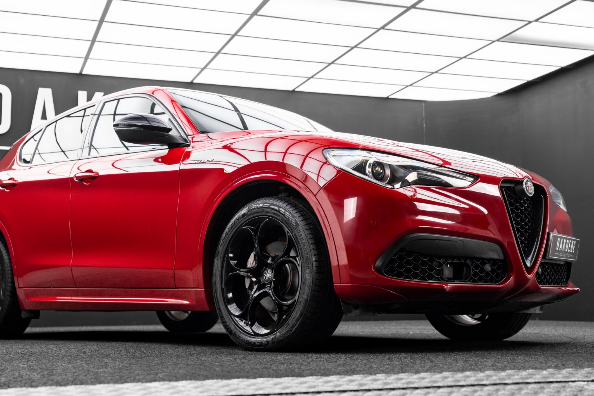Alfa Romeo Stelvio view 19