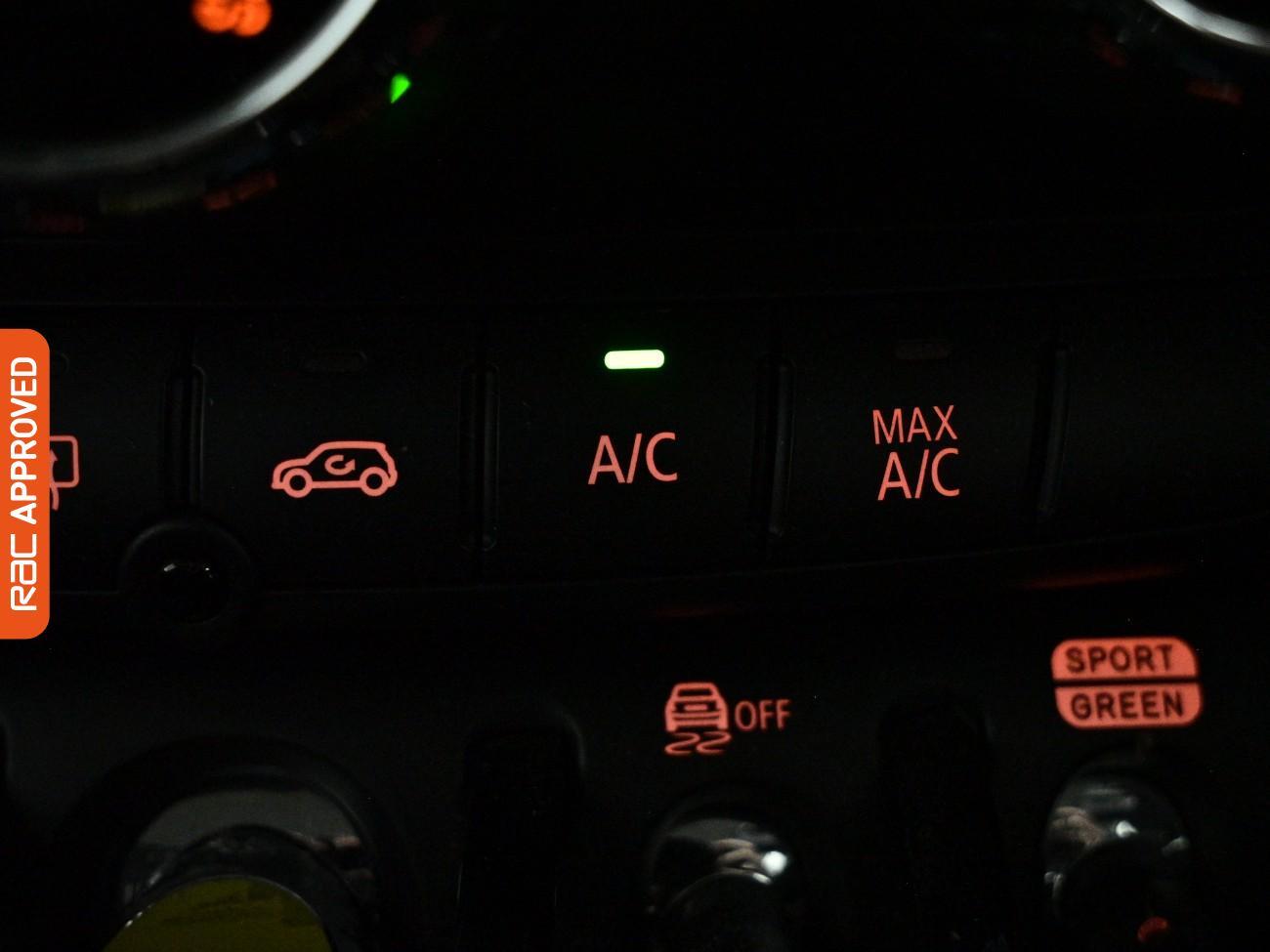 Mini Hatch view 17