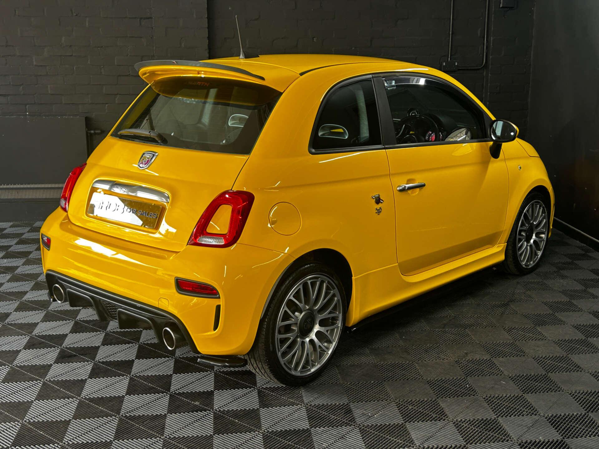 Abarth 595 view 26