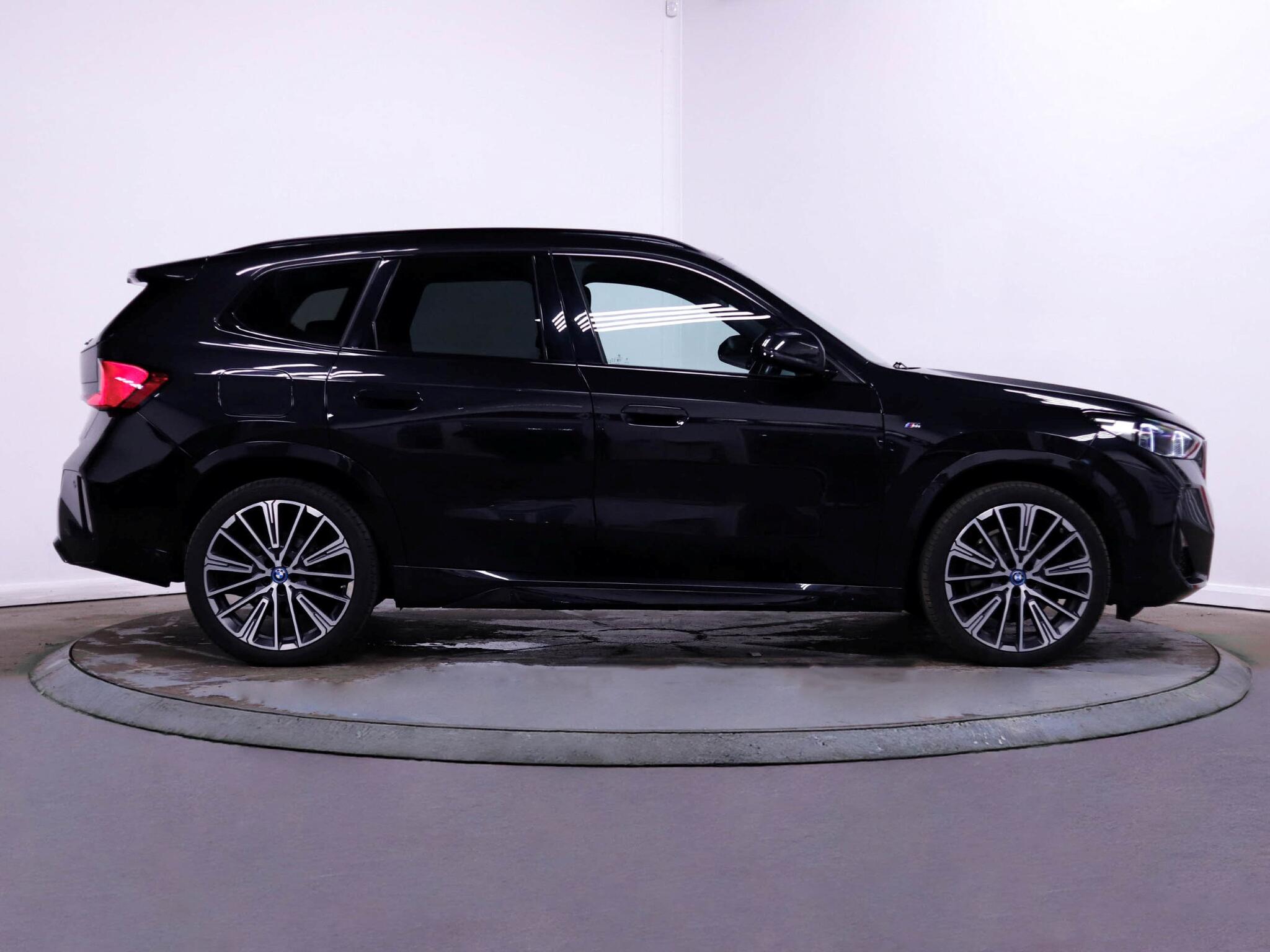BMW X1 view 8