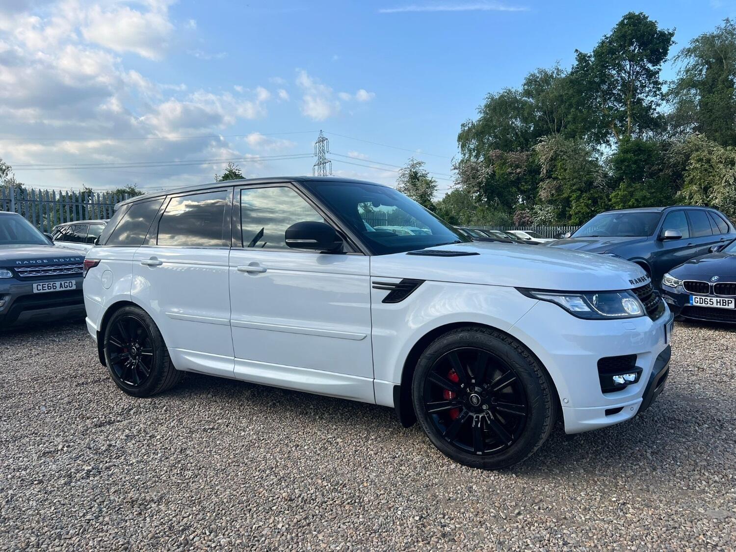 Land Rover Range Rover Sport view 2