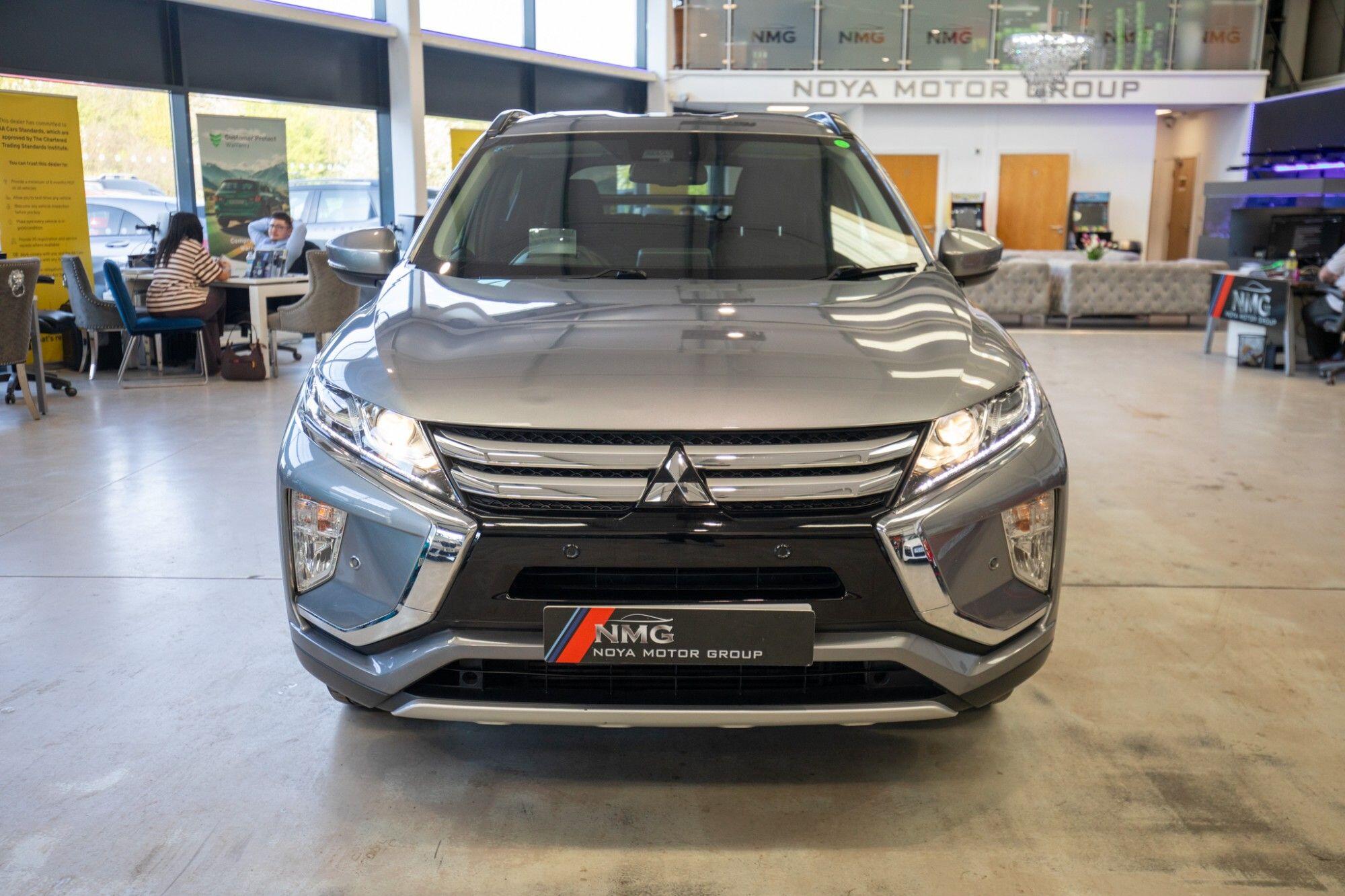 Mitsubishi Eclipse Cross view 4