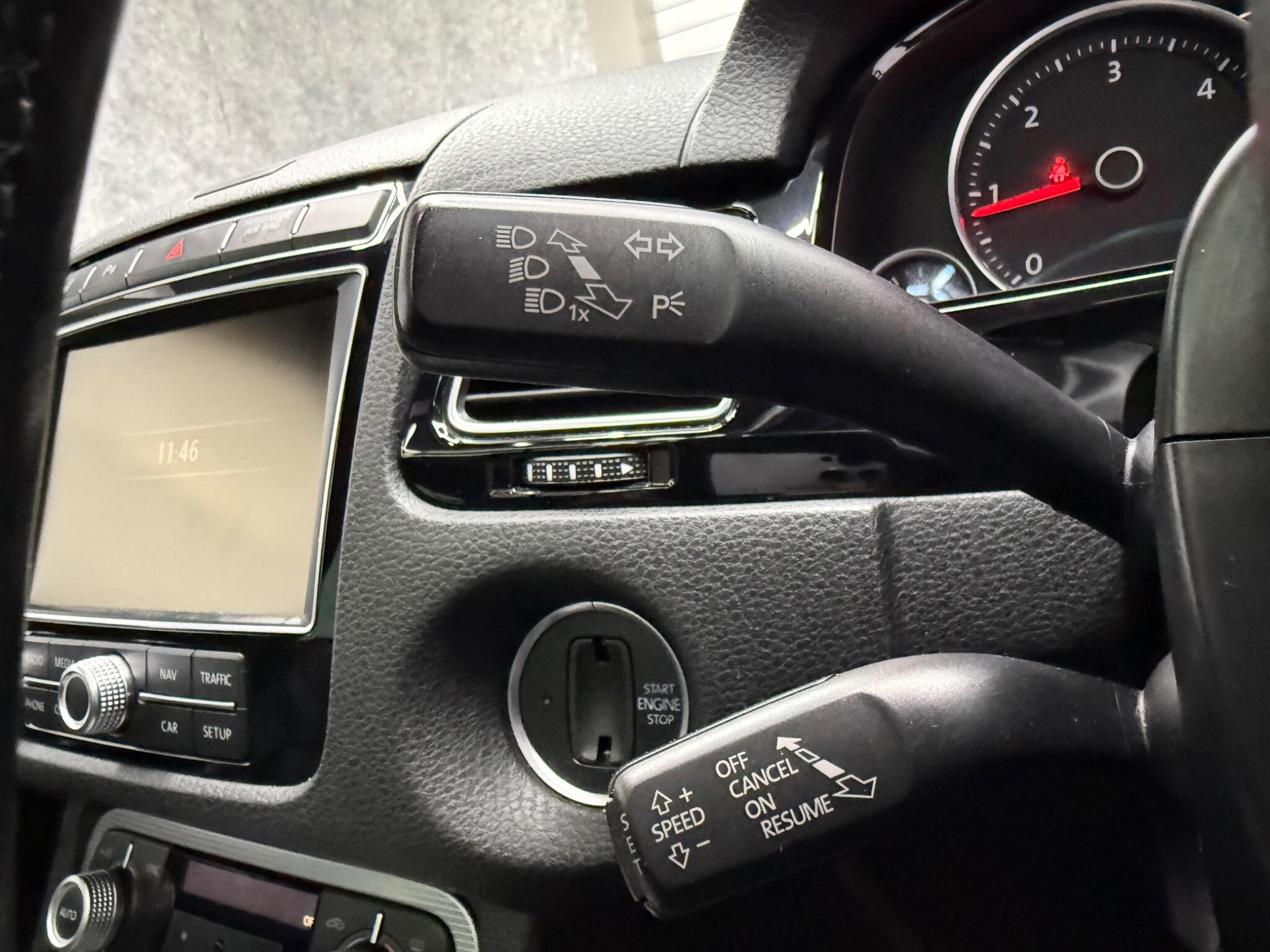 Volkswagen Touareg view 23