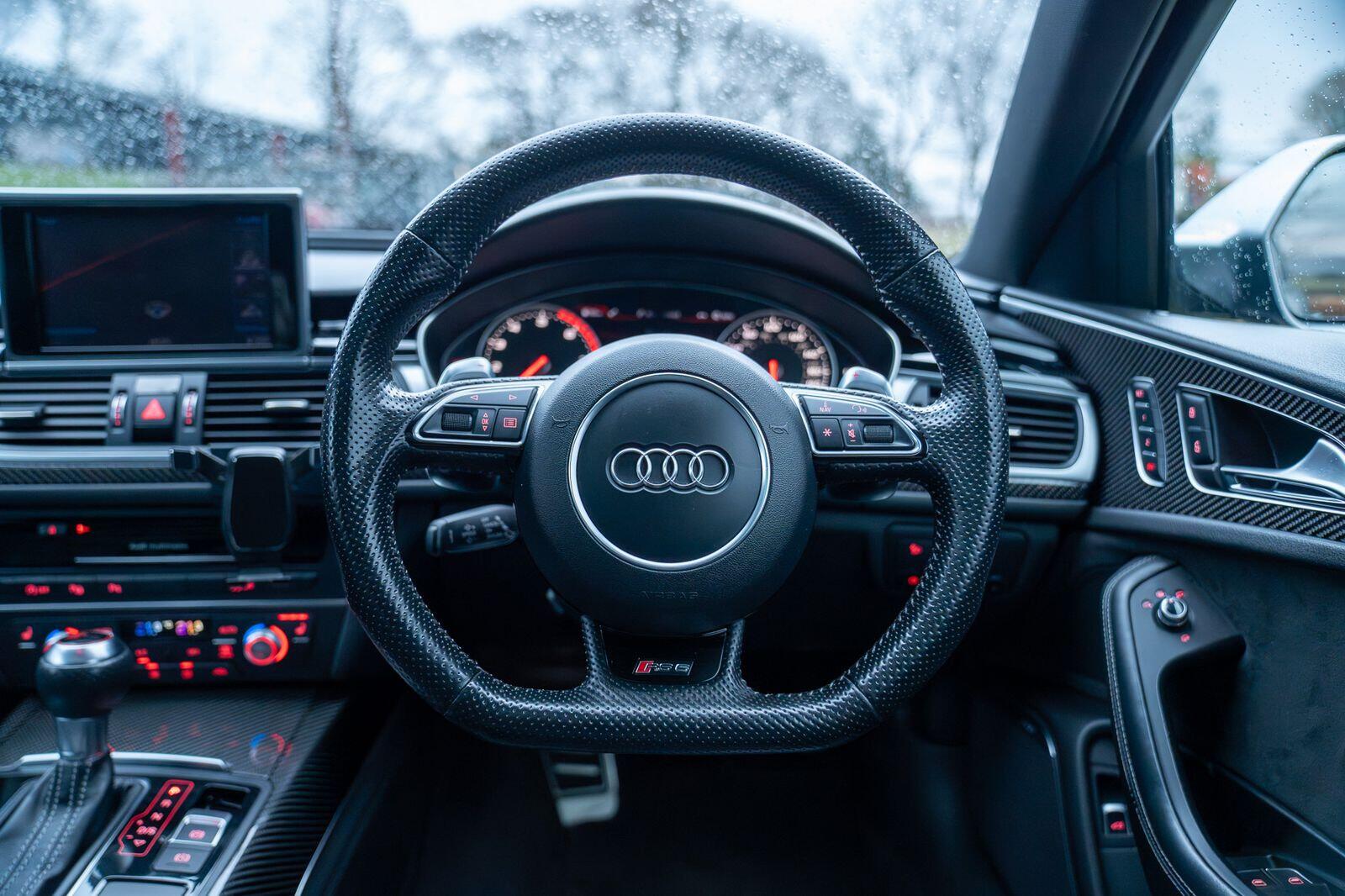 Audi RS6 Avant view 35