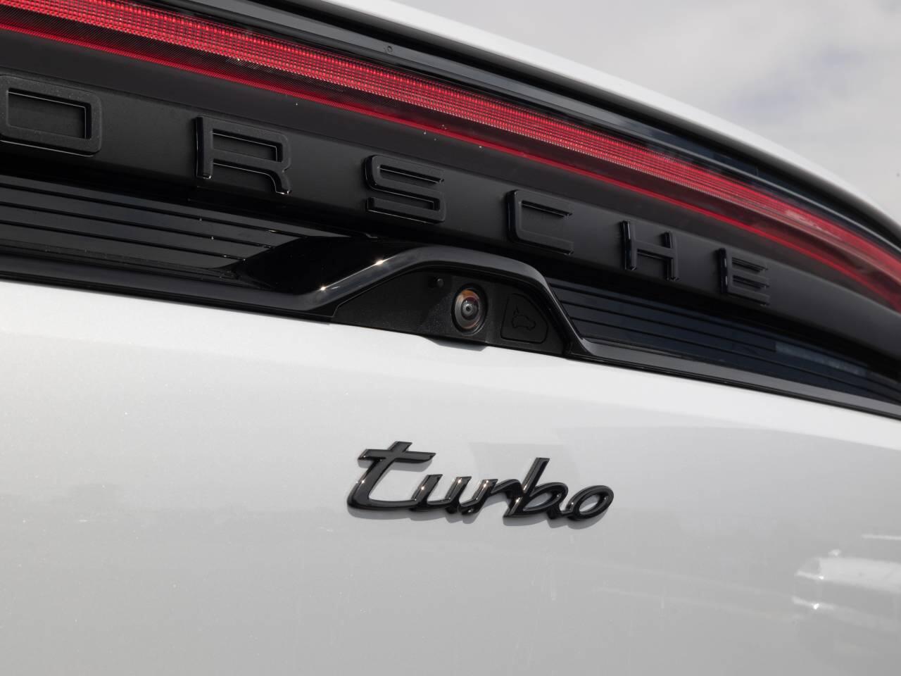 Porsche Macan view 78