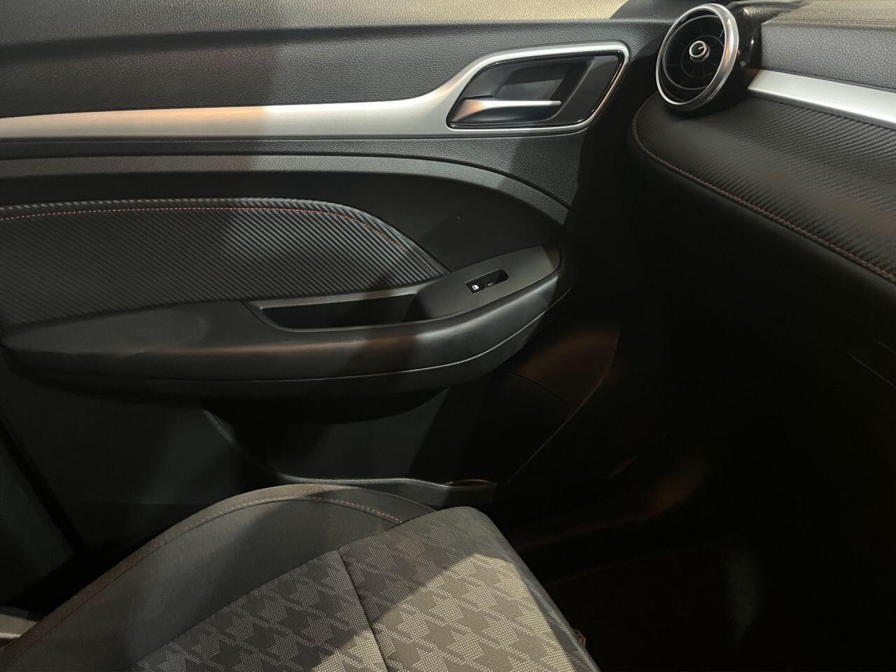 MG MG ZS view 12