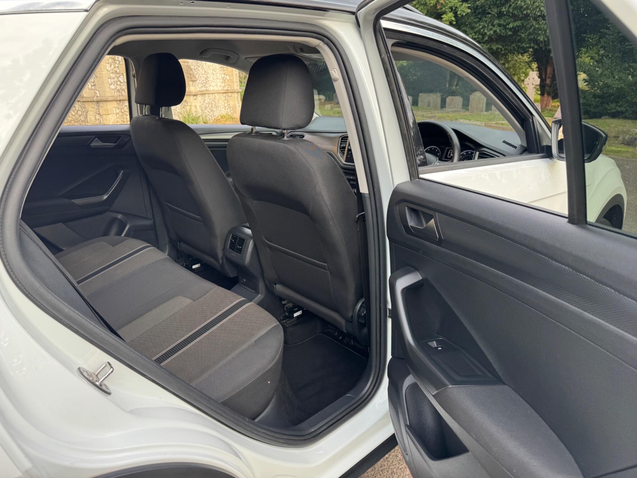 Volkswagen T-Roc view 36