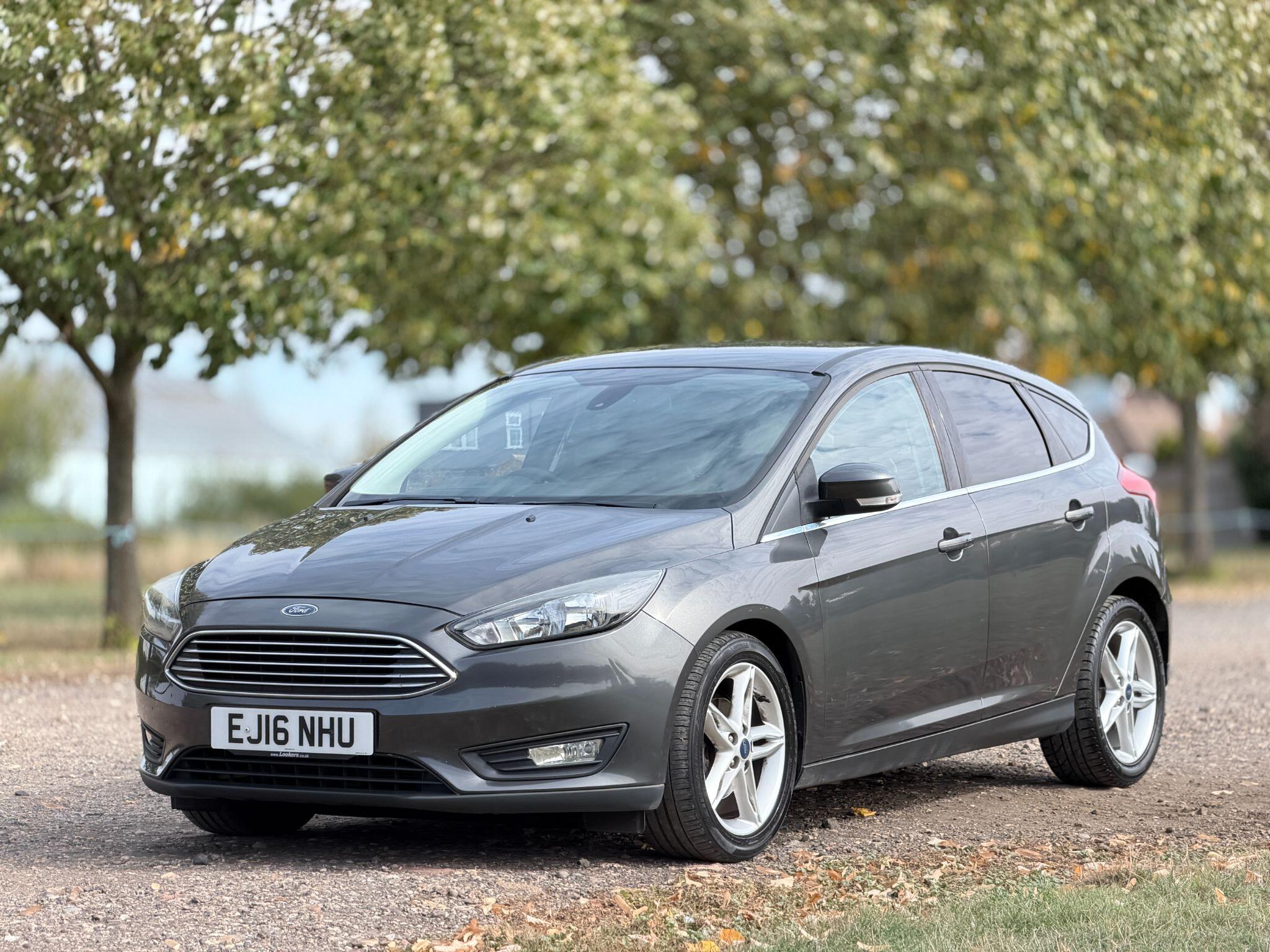 Ford Focus view 13