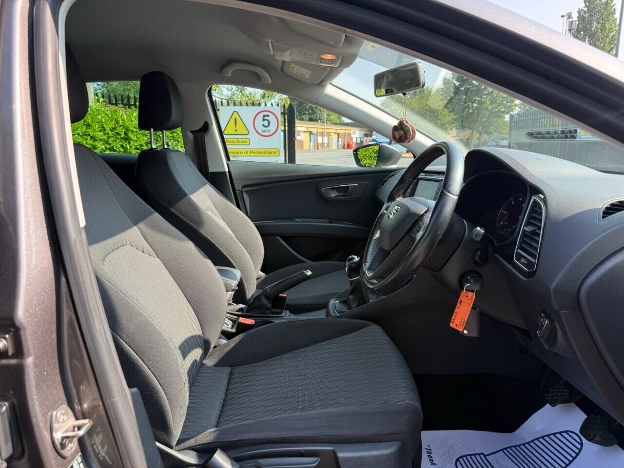 Seat Leon Leon view 9