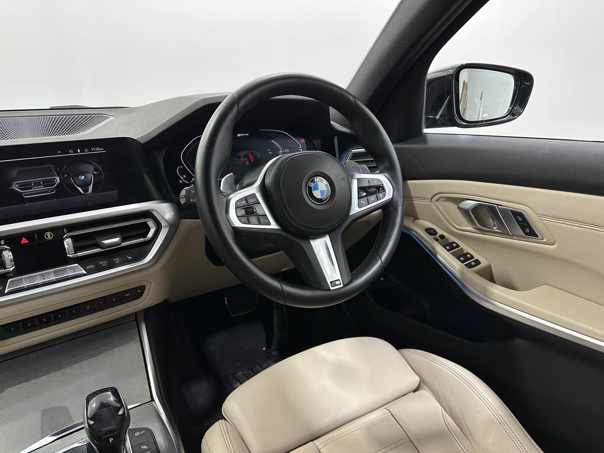 BMW 3 Series view 11