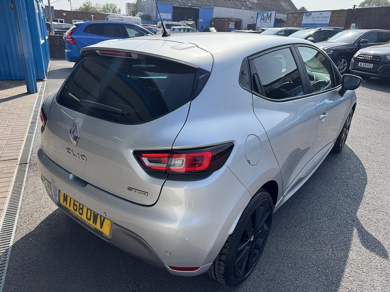 Renault Clio view 6