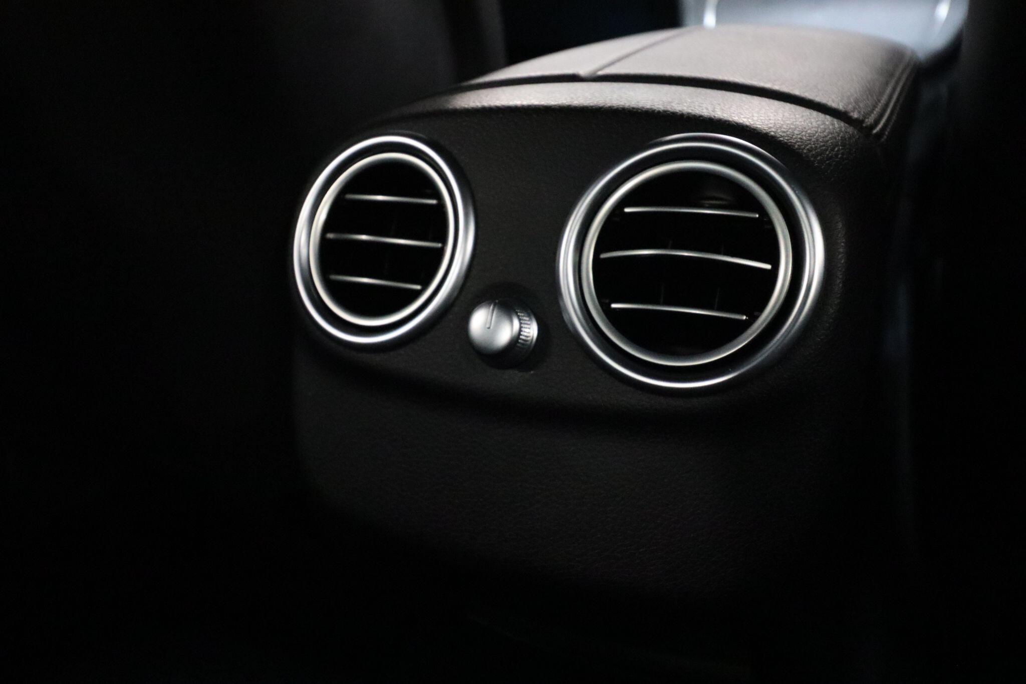 Mercedes-Benz C Class view 41