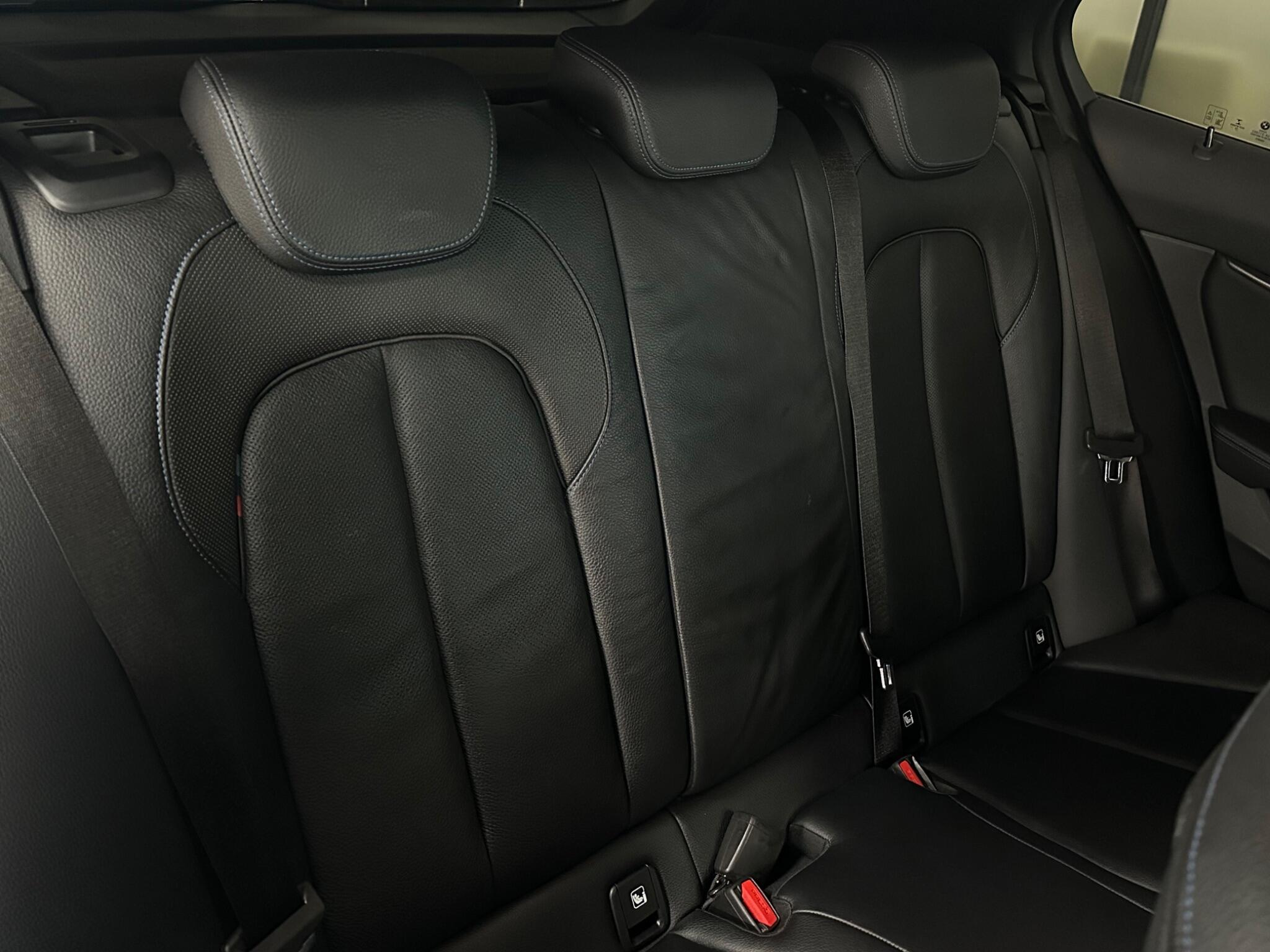 BMW 1 Series view 36