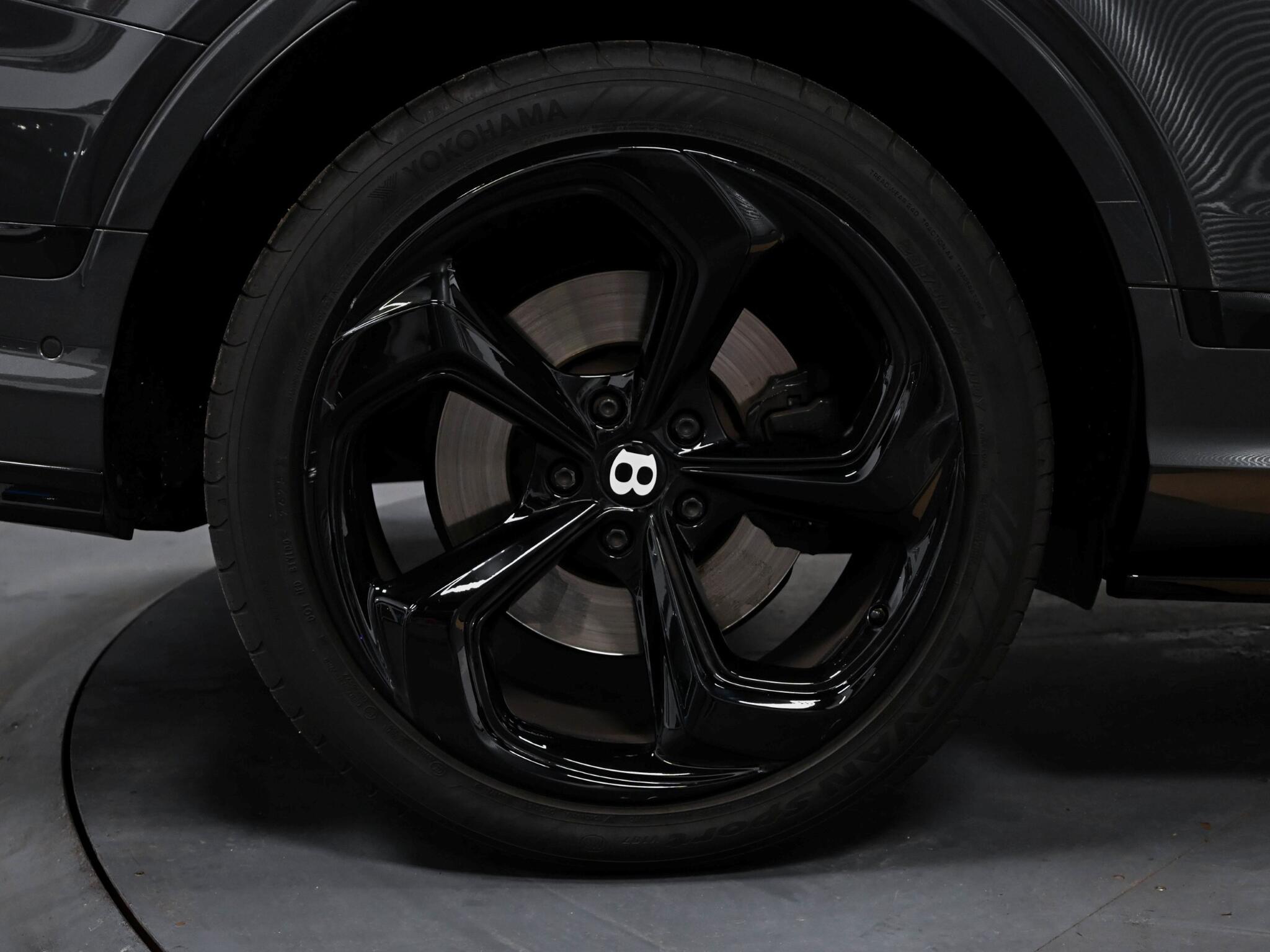 Bentley Bentayga view 93