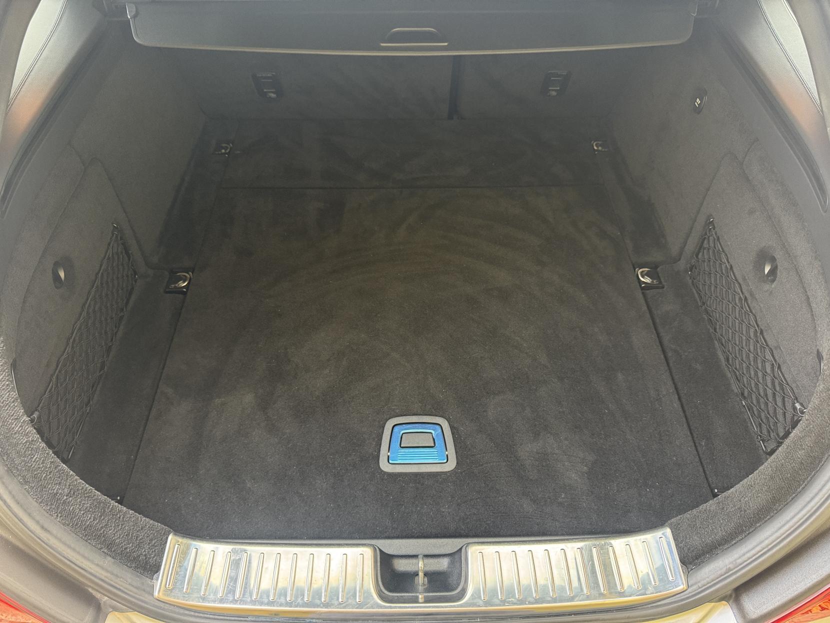 Mercedes-Benz CLS view 79