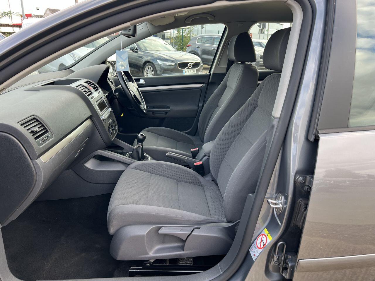 Volkswagen Golf view 21