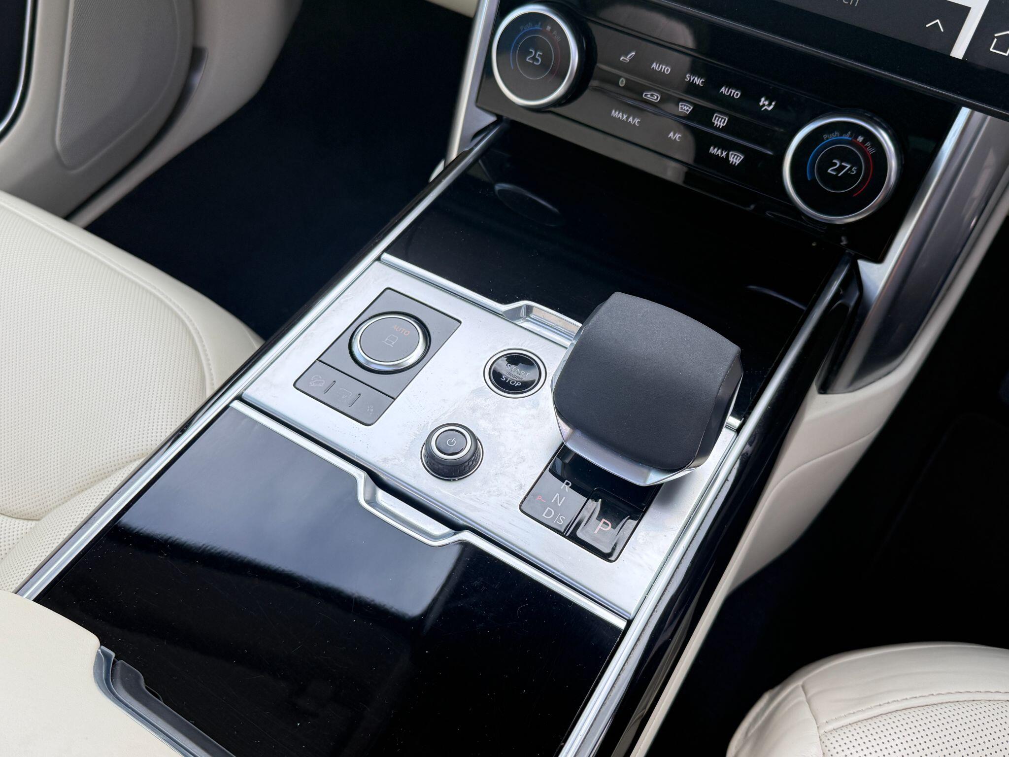 Land Rover Range Rover view 18
