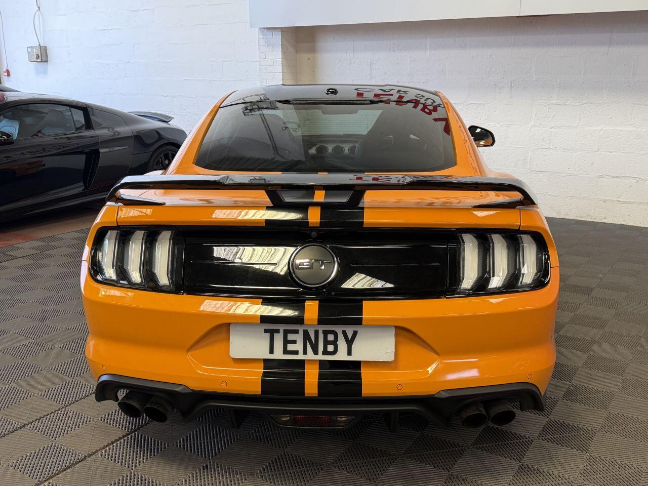 Ford Mustang view 8