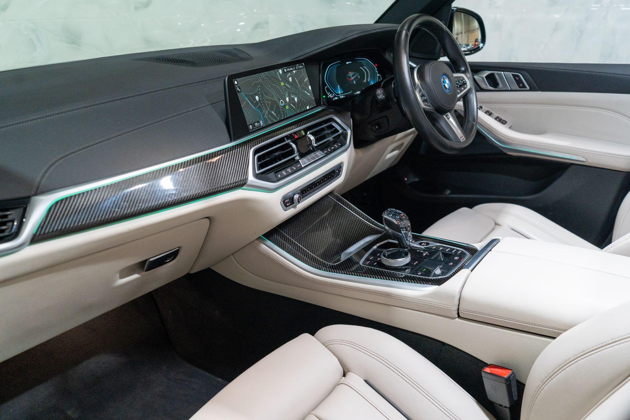 BMW X5 view 14