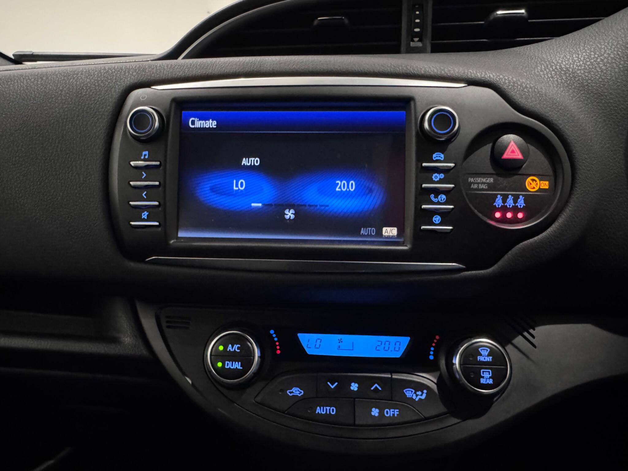 Toyota Yaris view 12