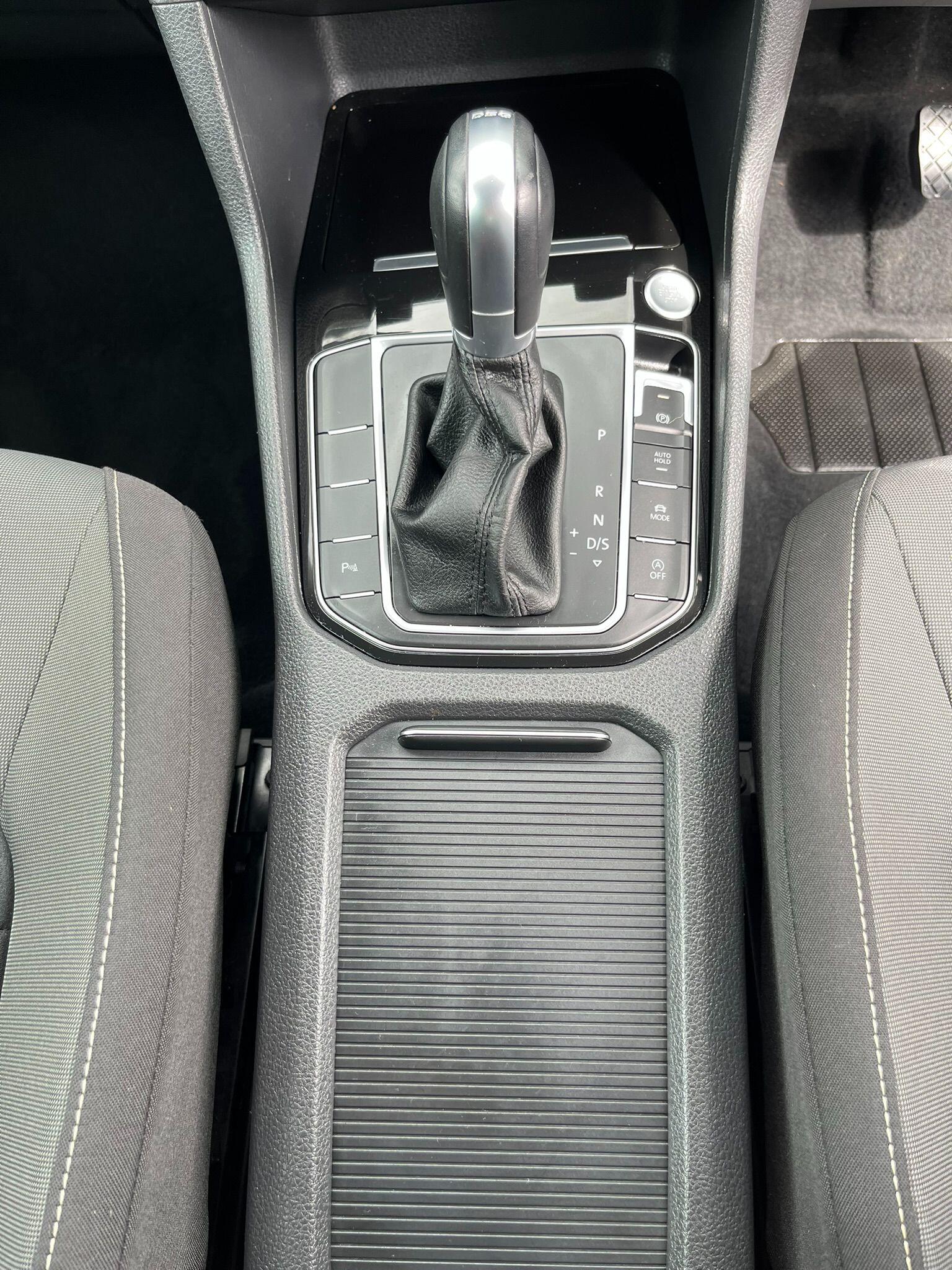 Volkswagen Golf SV view 22