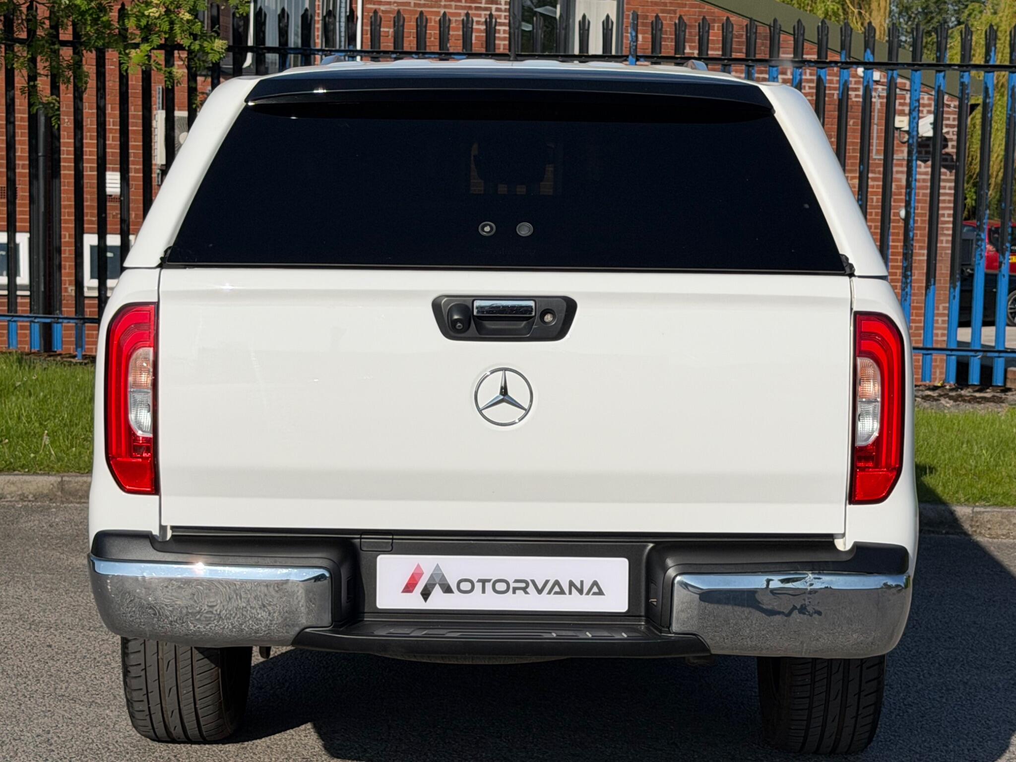 Mercedes-Benz X-Class view 14
