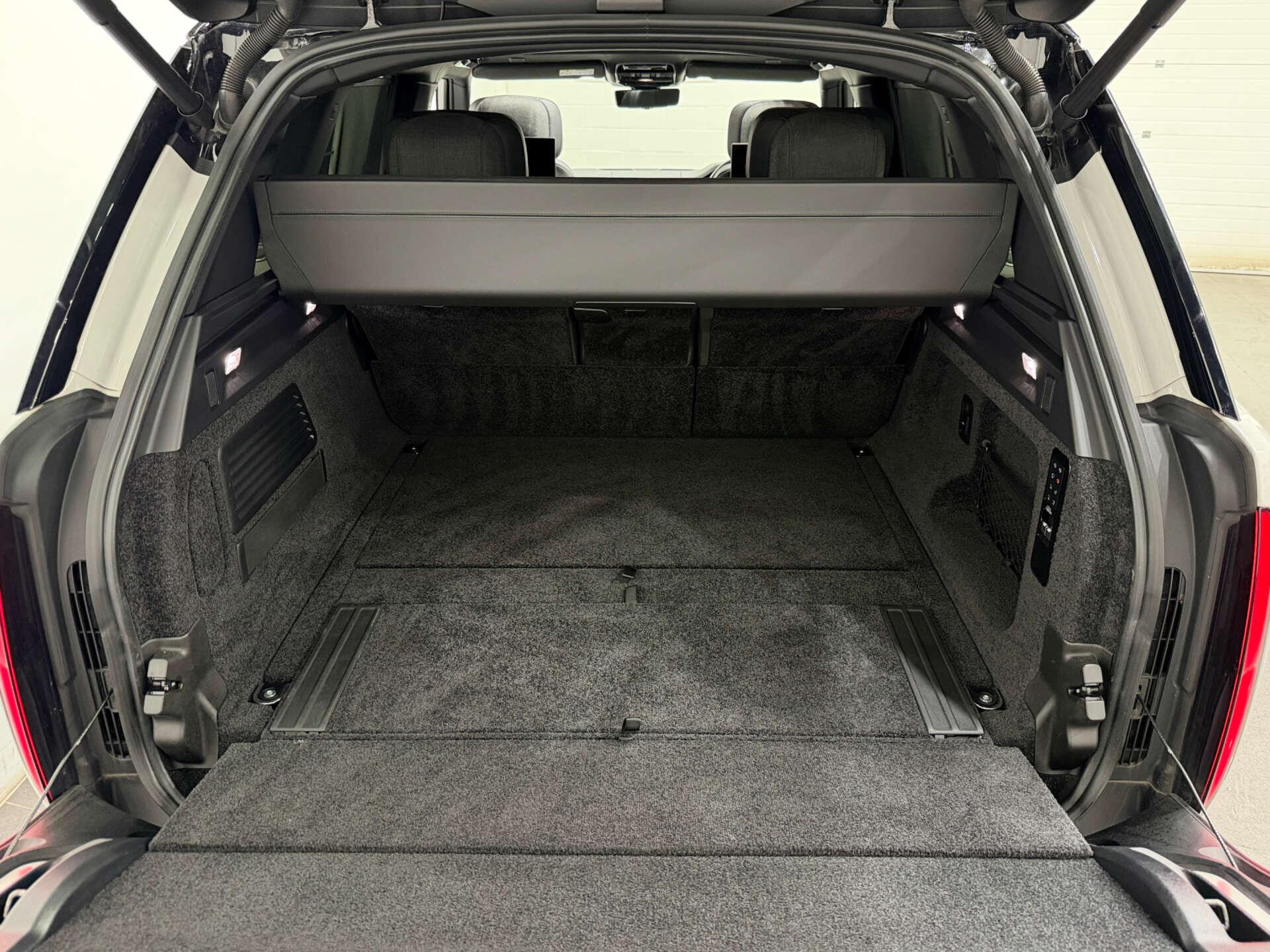 Land Rover Range Rover view 32