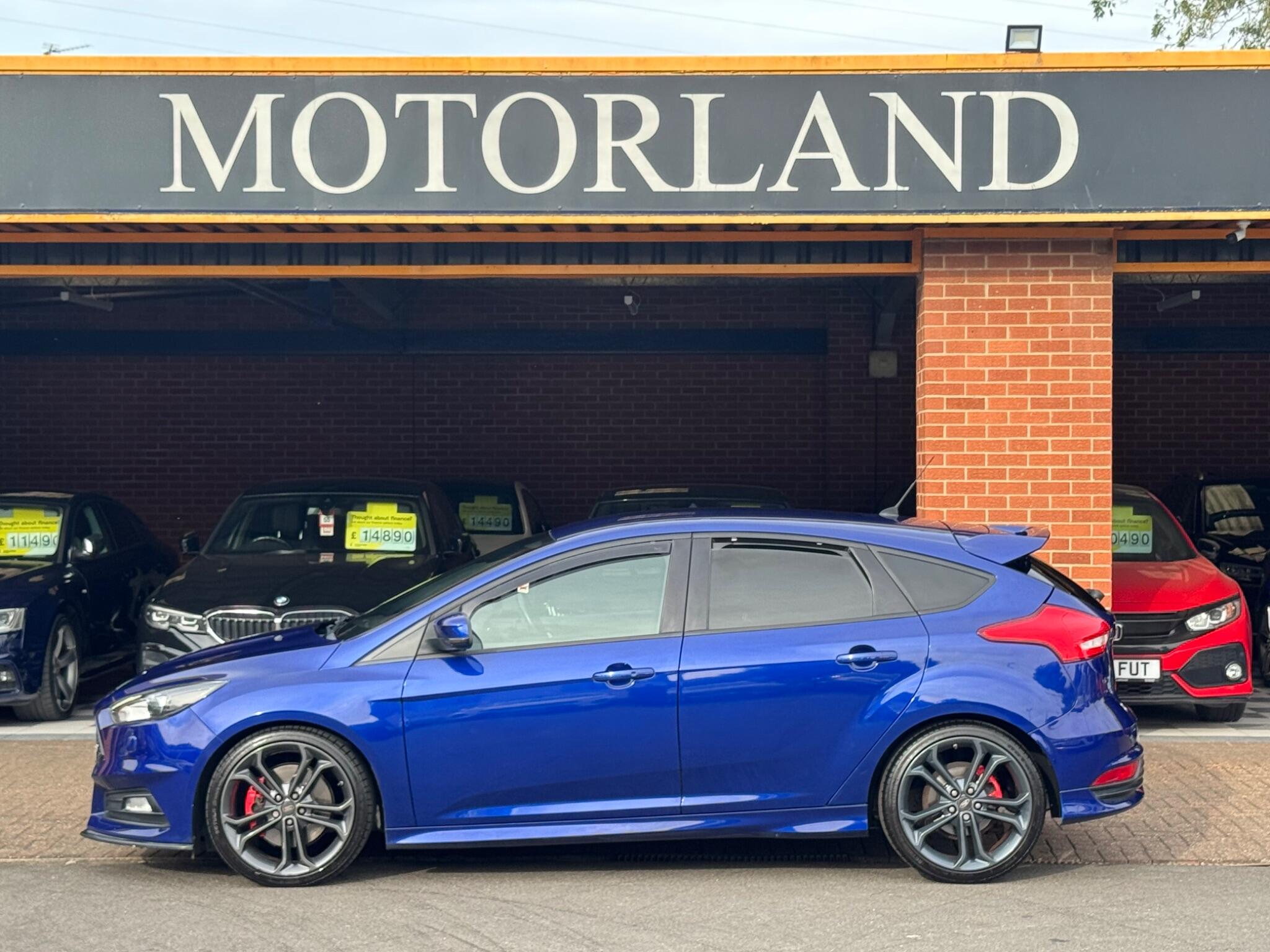 Ford Focus view 5