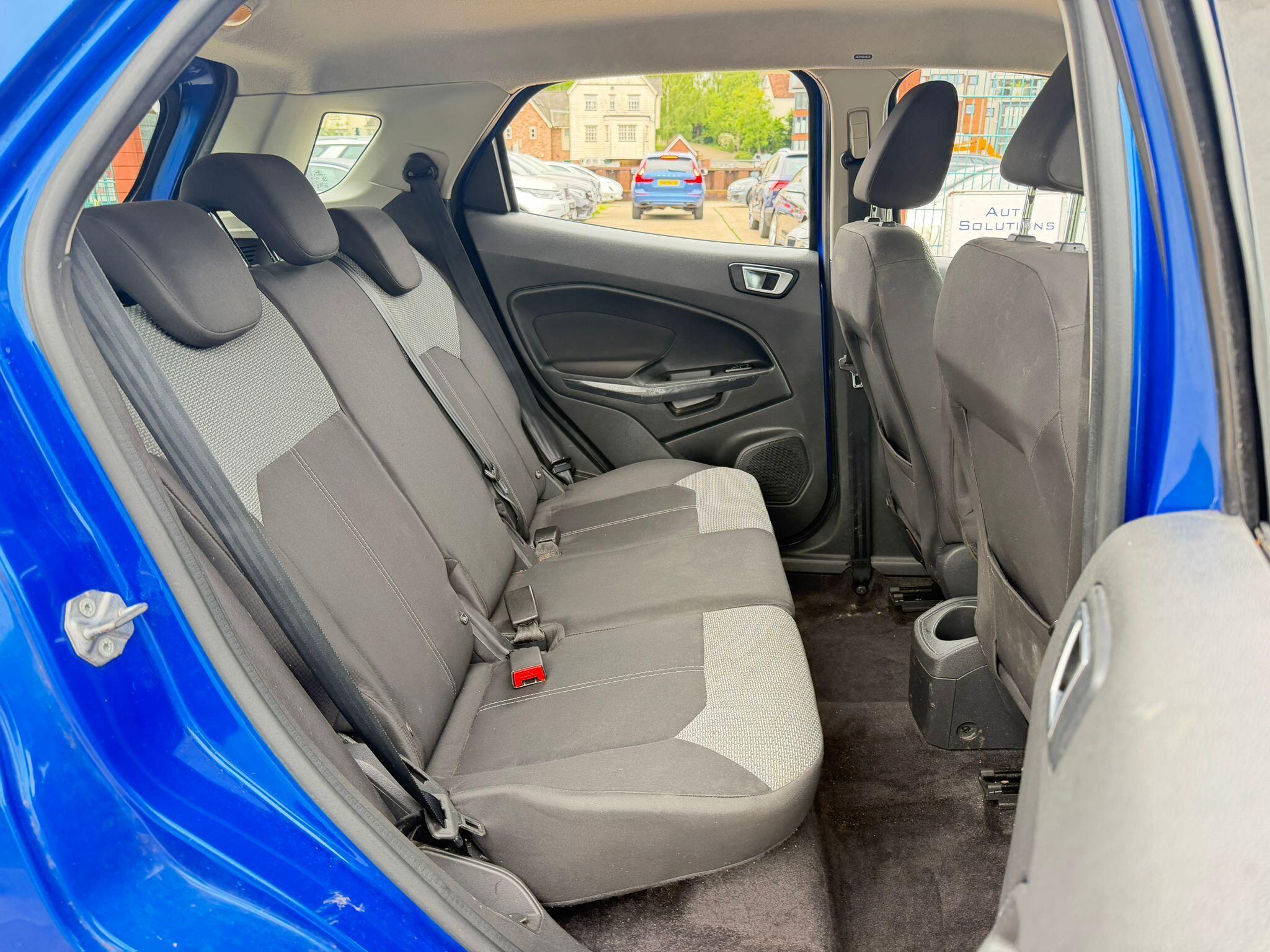 Ford Ecosport view 12