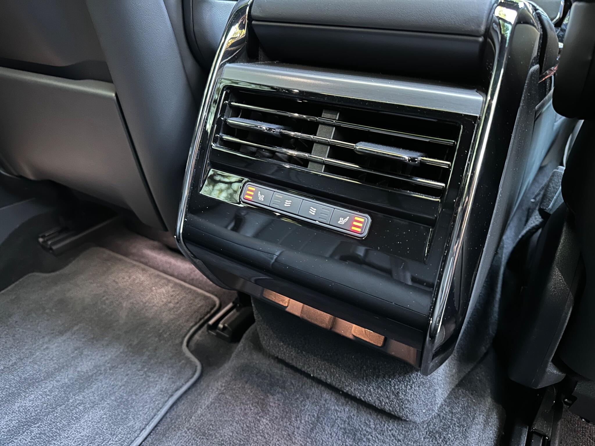 Land Rover Range Rover Sport view 24