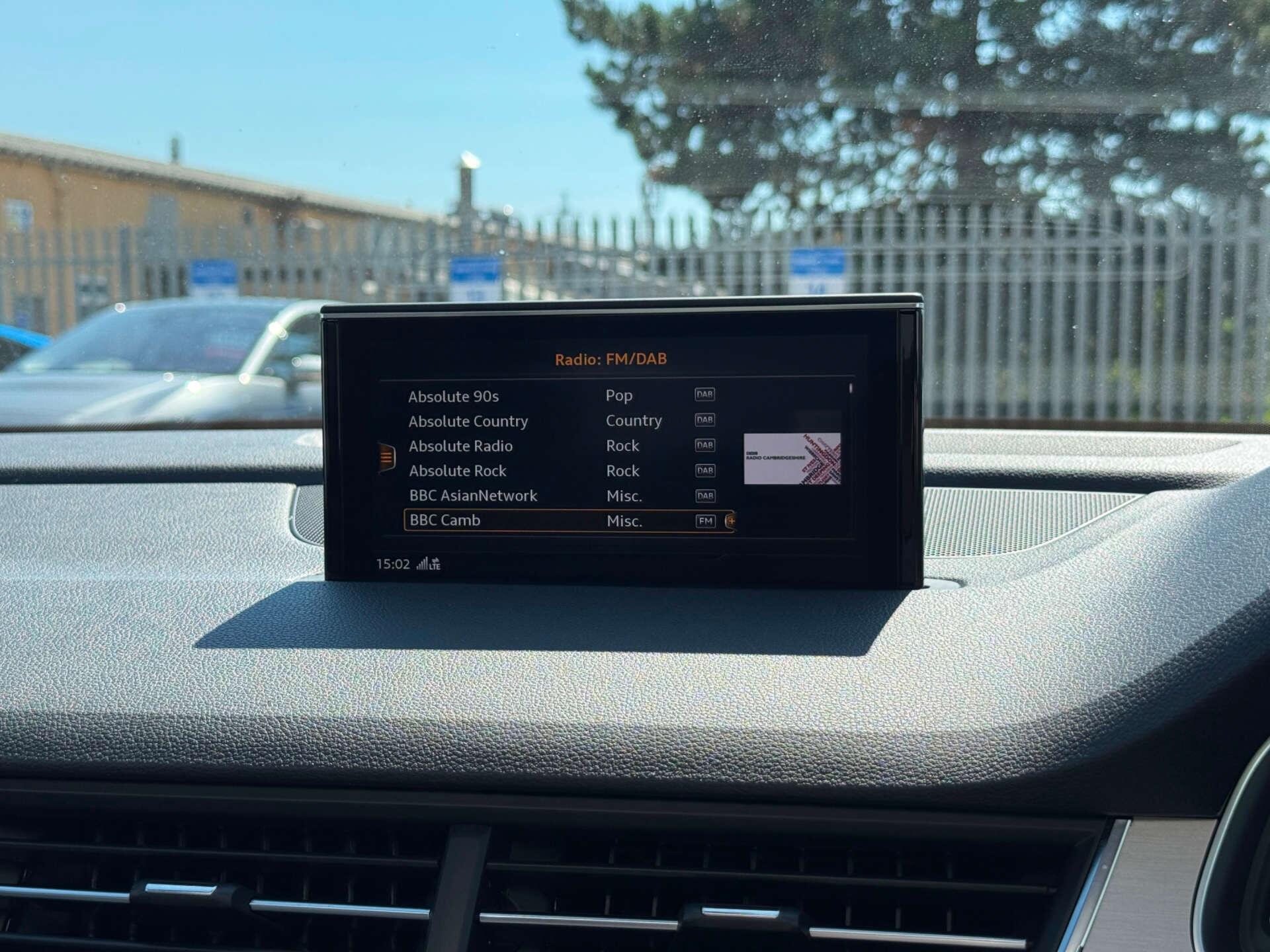 Audi Q7 view 74