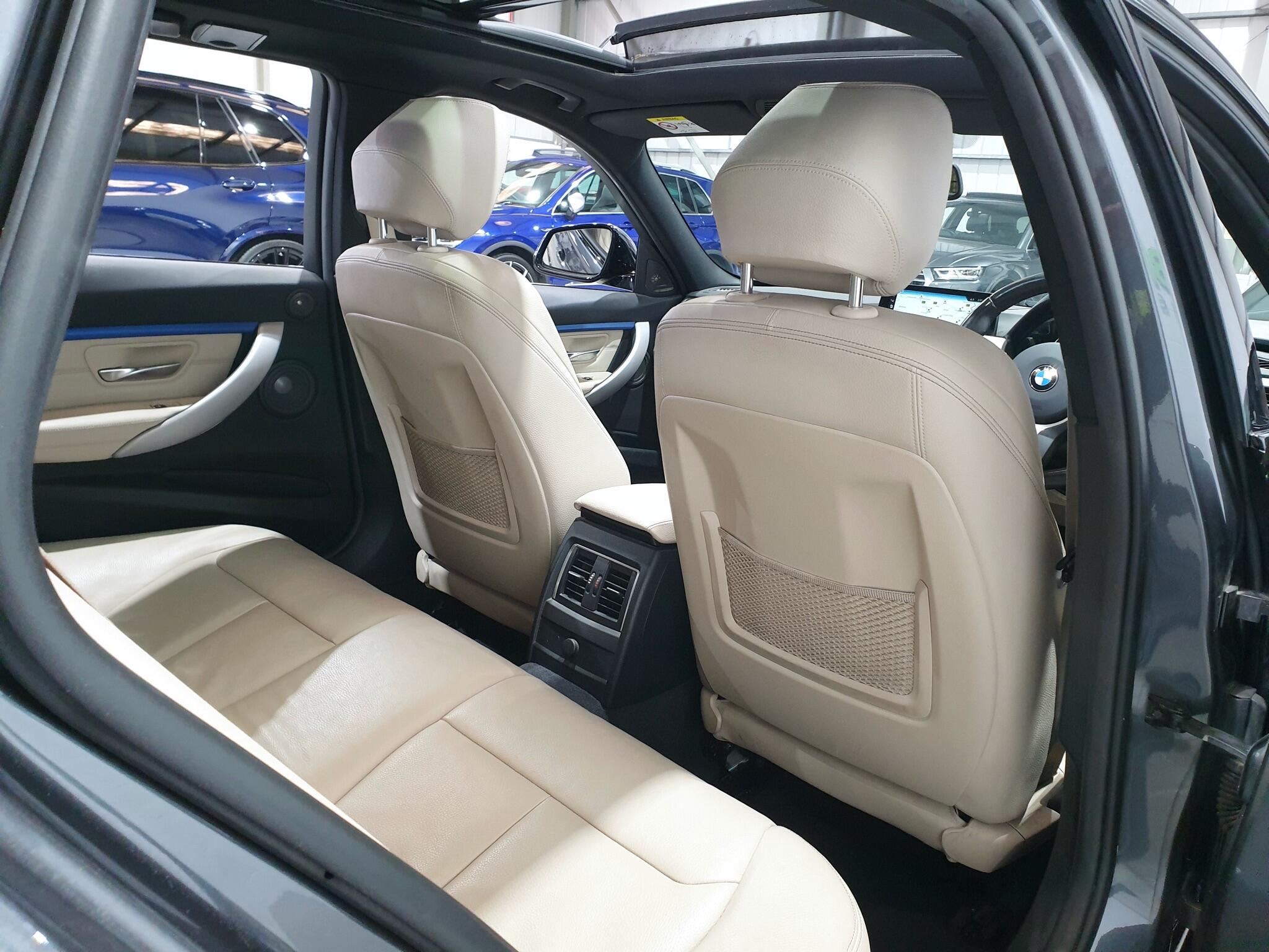 BMW 3 Series view 49