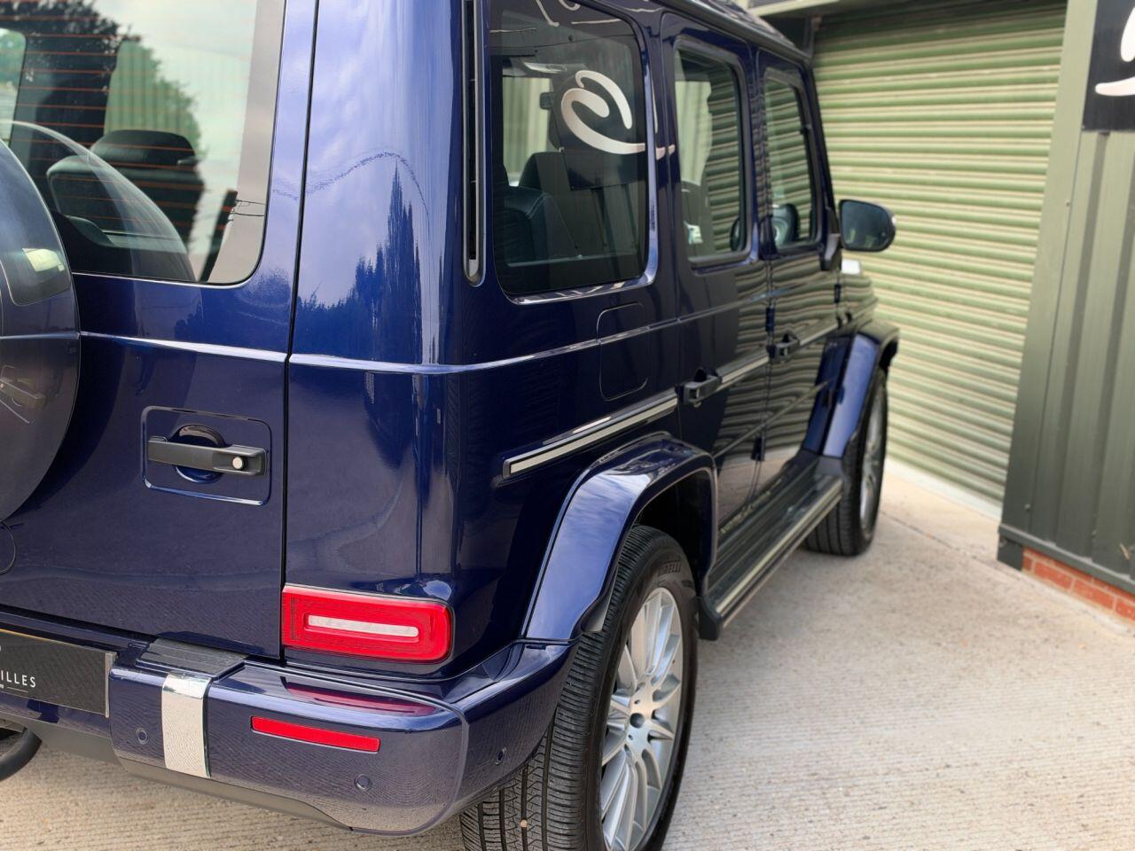 Mercedes-Benz G-Class view 29