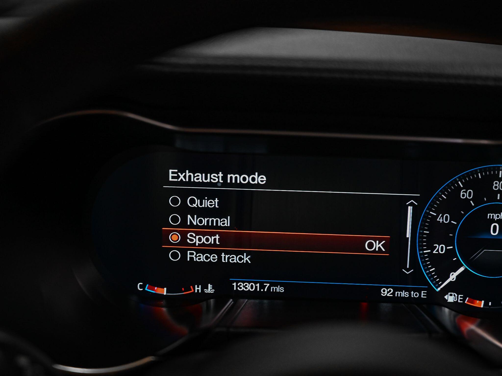 Ford Mustang view 17